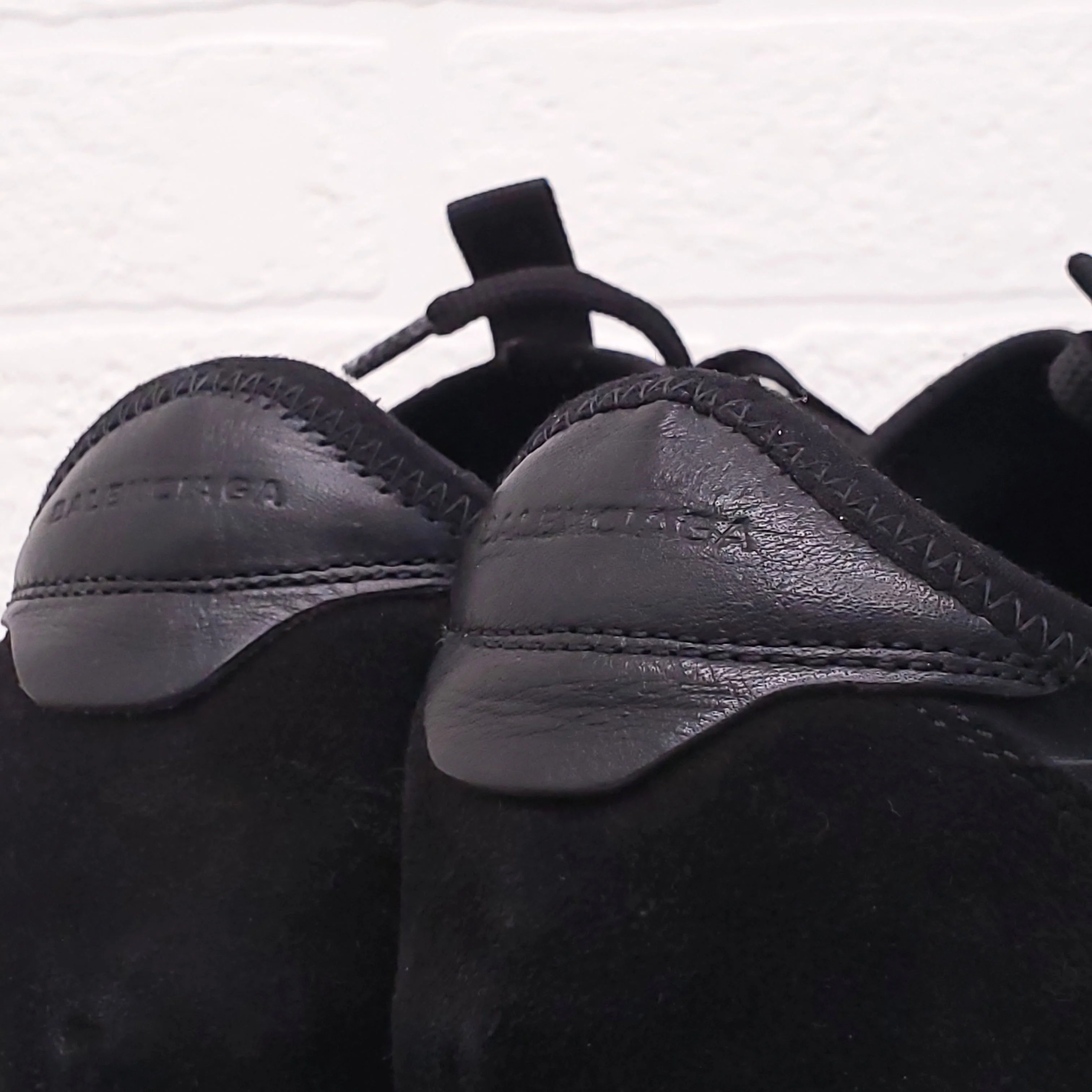 BALENCIAGA BLACK LEATHER AND ELASTIC SNEAKERS - SIZE 38 - Image 10