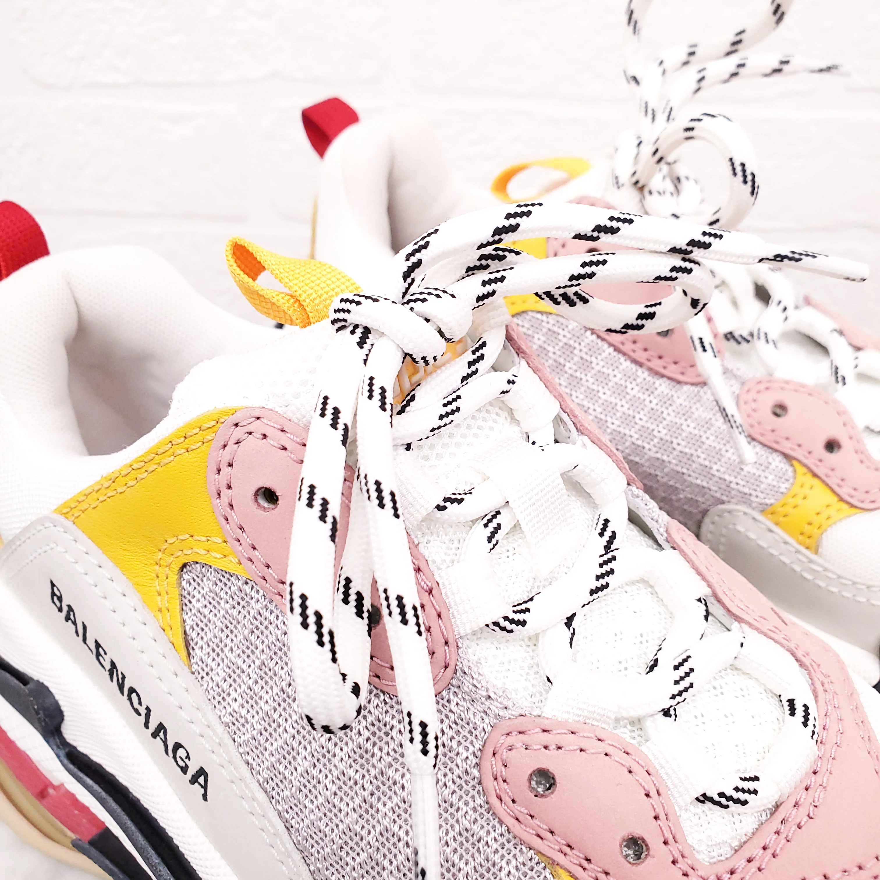 BALENCIAGA MESH/ROSE FLUO CLEAR SOLE SNEAKERS - SIZE 40 - Image 5