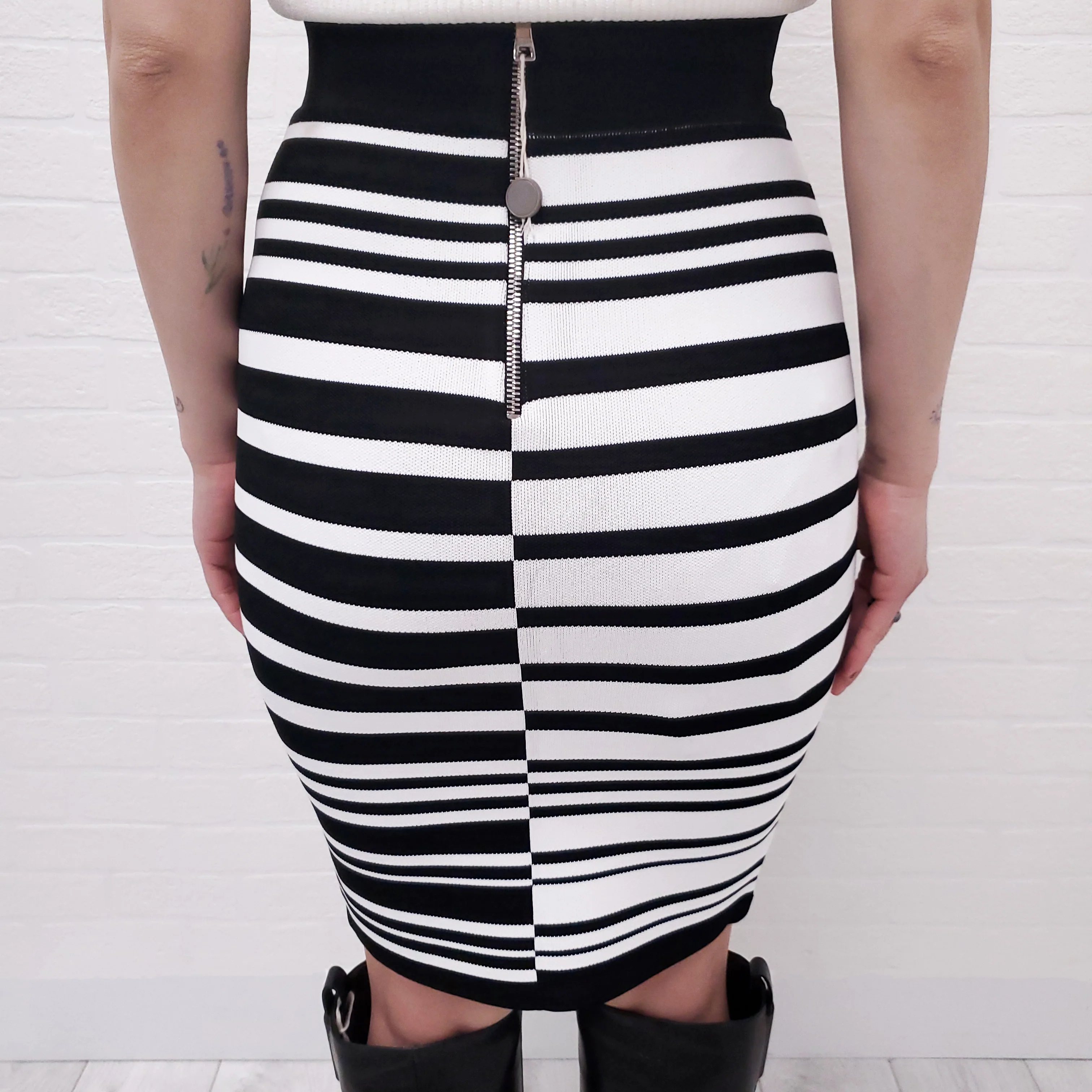 BALMAIN STRIPED STRETCH KNIT SKIRT - SIZE 36 - Image 4