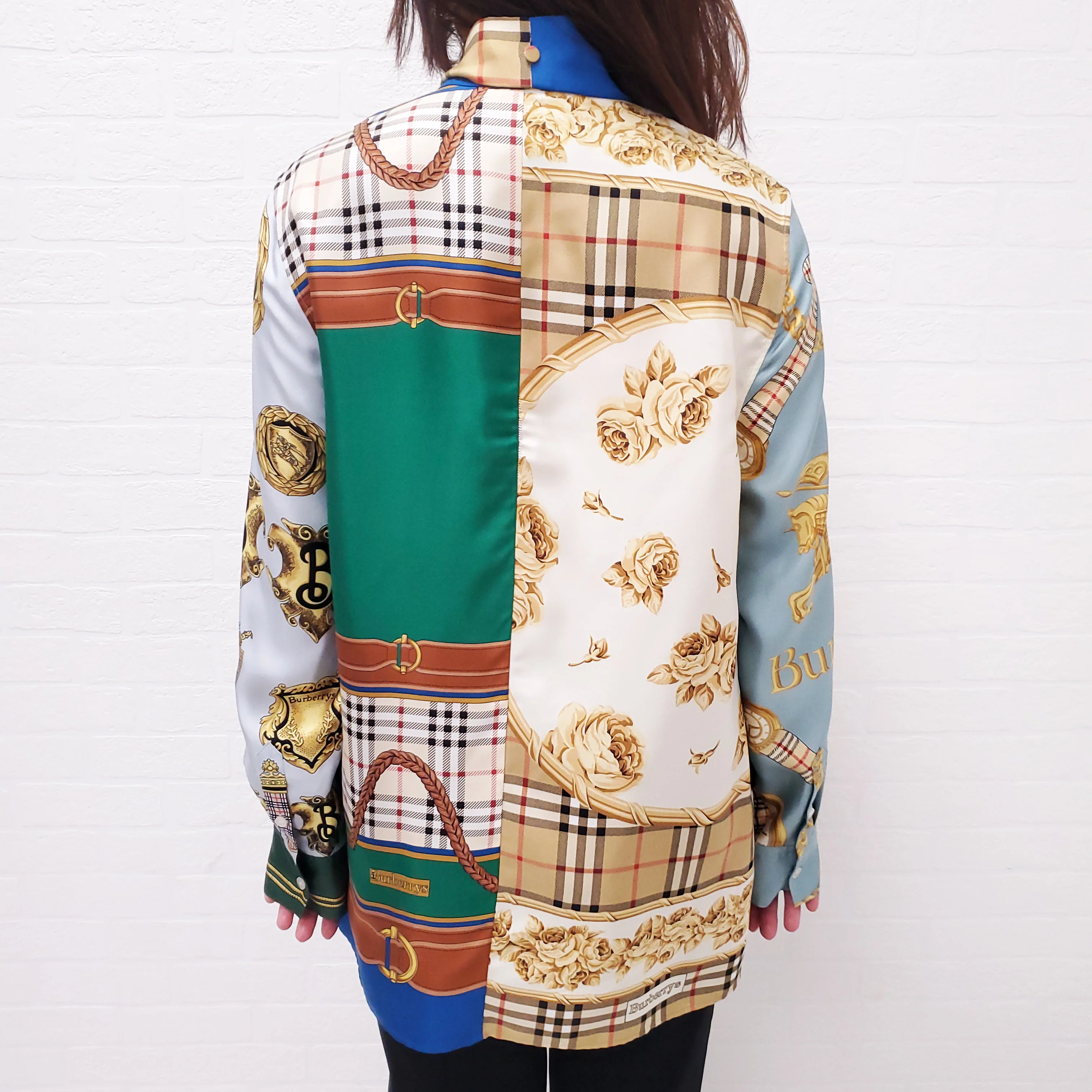 BURBERRY ‘ARCHIVE SCARF PRINT’ SILK BLOUSE WITH TIE - SIZE 6 - Image 4