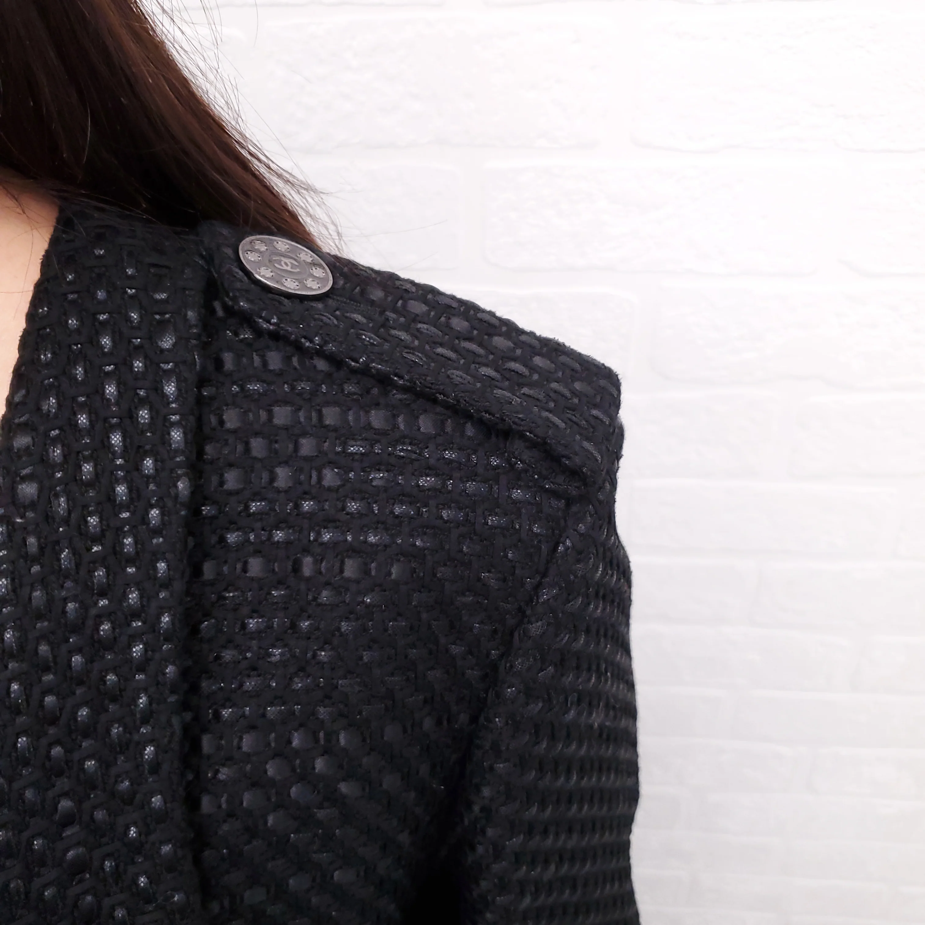 CHANEL BLACK LUREX TWEED JACKET WITH LOGO BUTTONS - SIZE 42 - Image 3