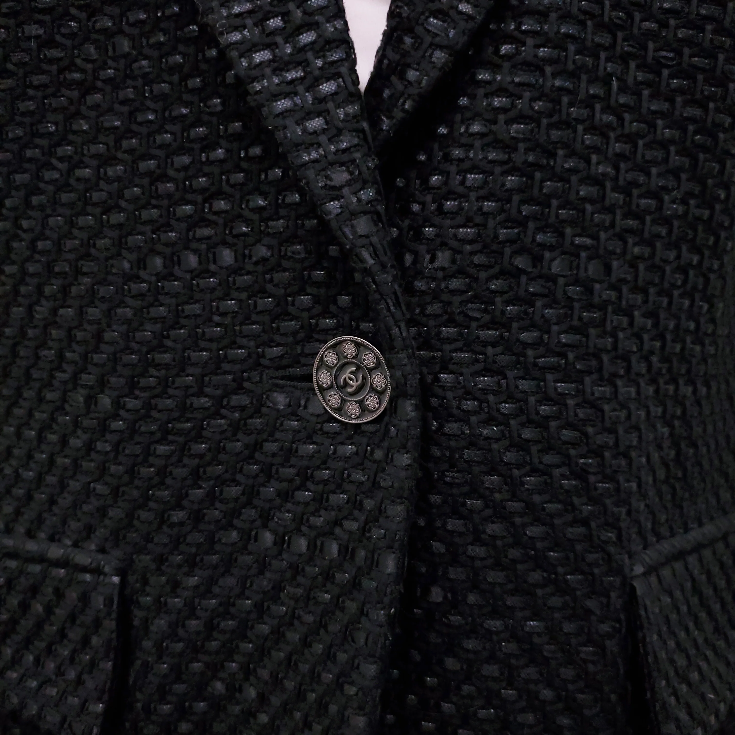 CHANEL BLACK LUREX TWEED JACKET WITH LOGO BUTTONS - SIZE 42 - Image 4