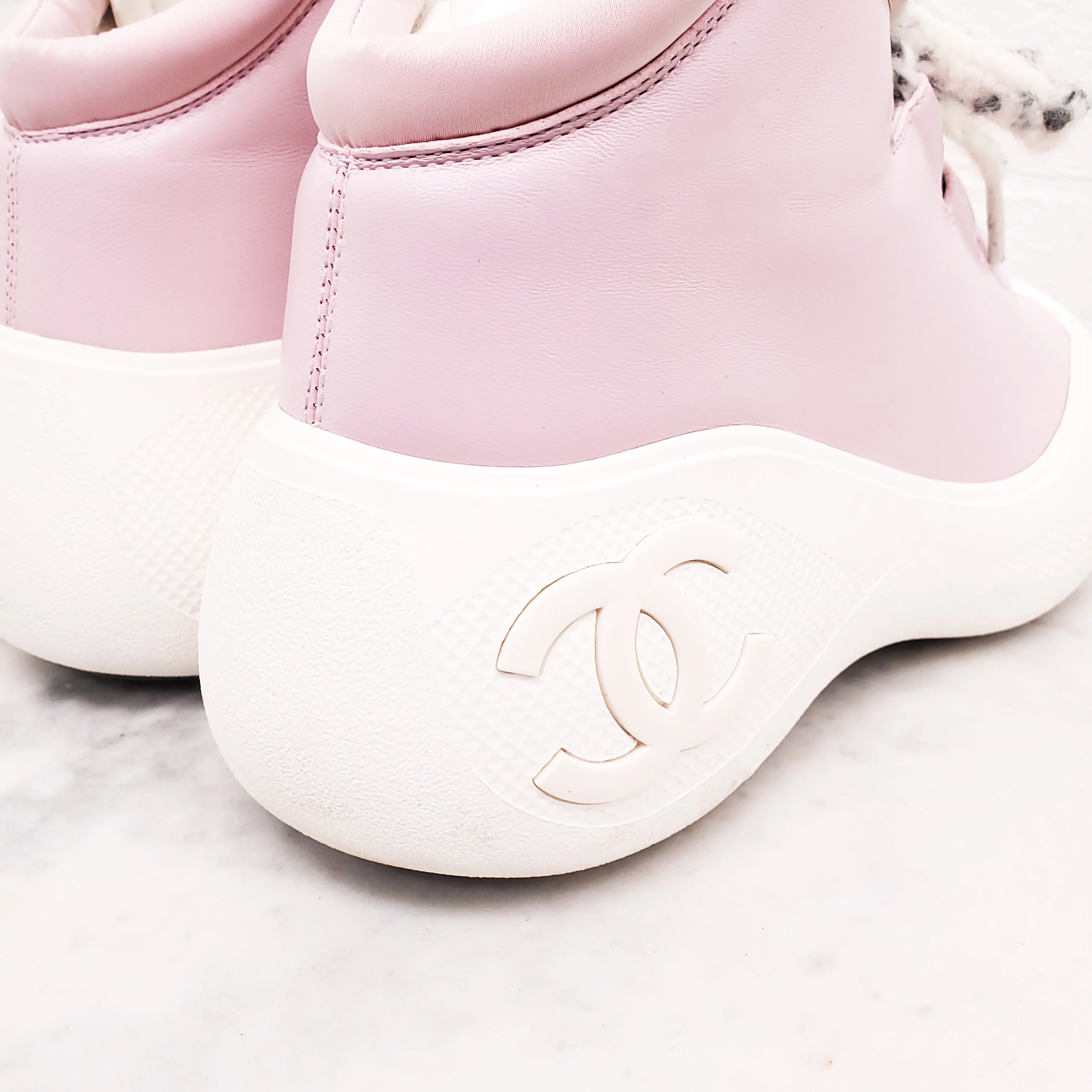 CHANEL PINK LEATHER LOGO BOOTS - SIZE 38.5 - Image 4
