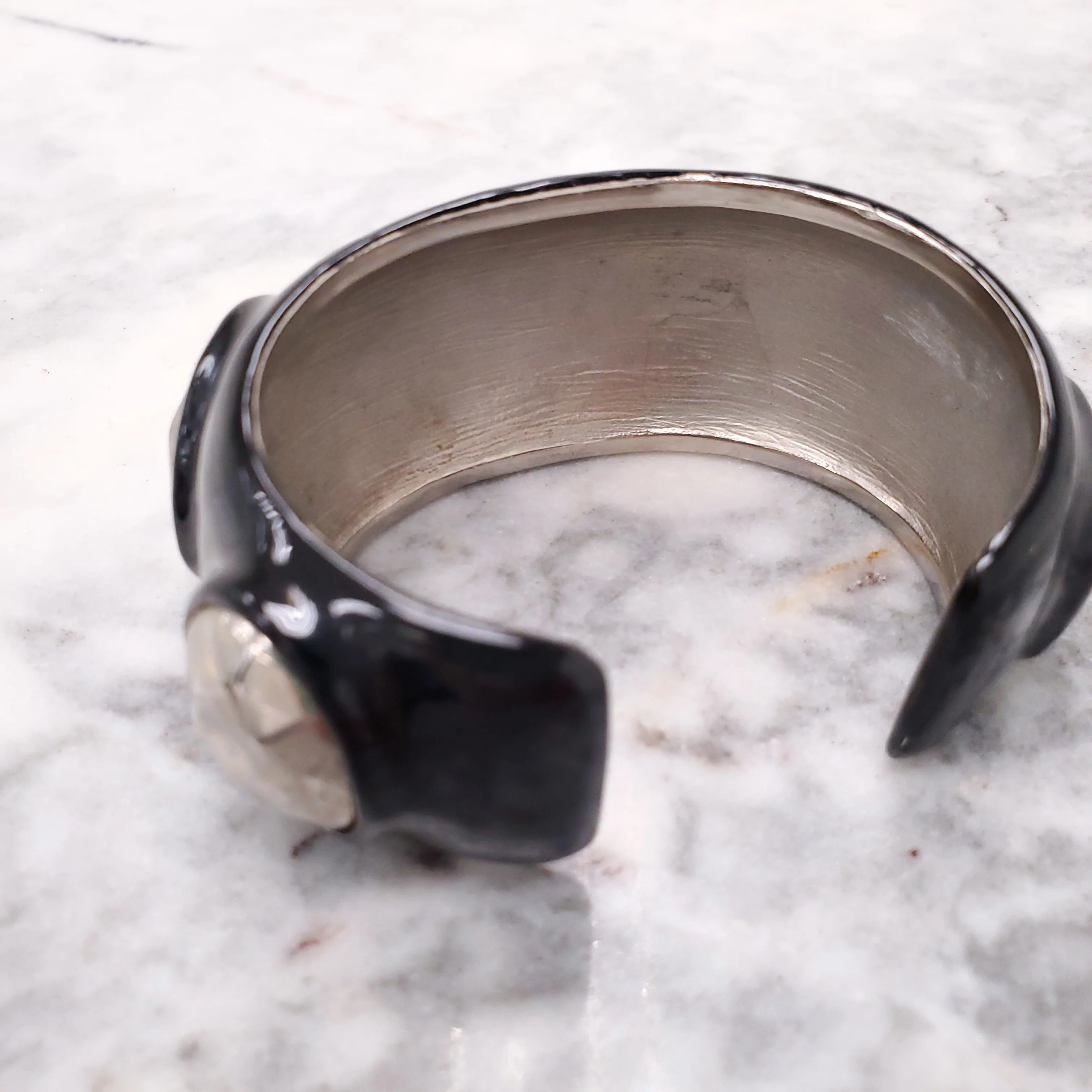 CHANEL VINTAGE BLACK ENAMEL CUFFS - Image 10