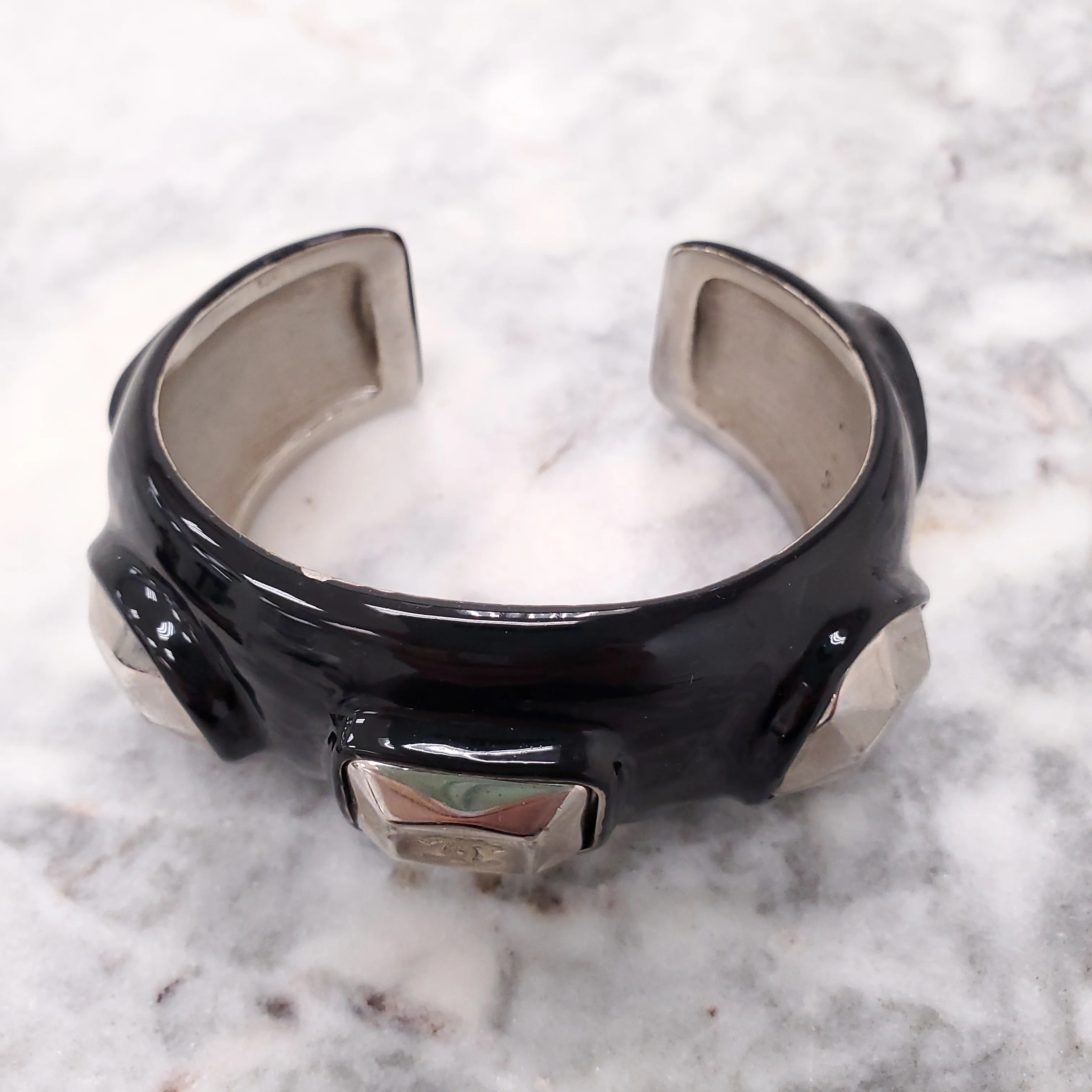 CHANEL VINTAGE BLACK ENAMEL CUFFS - Image 8