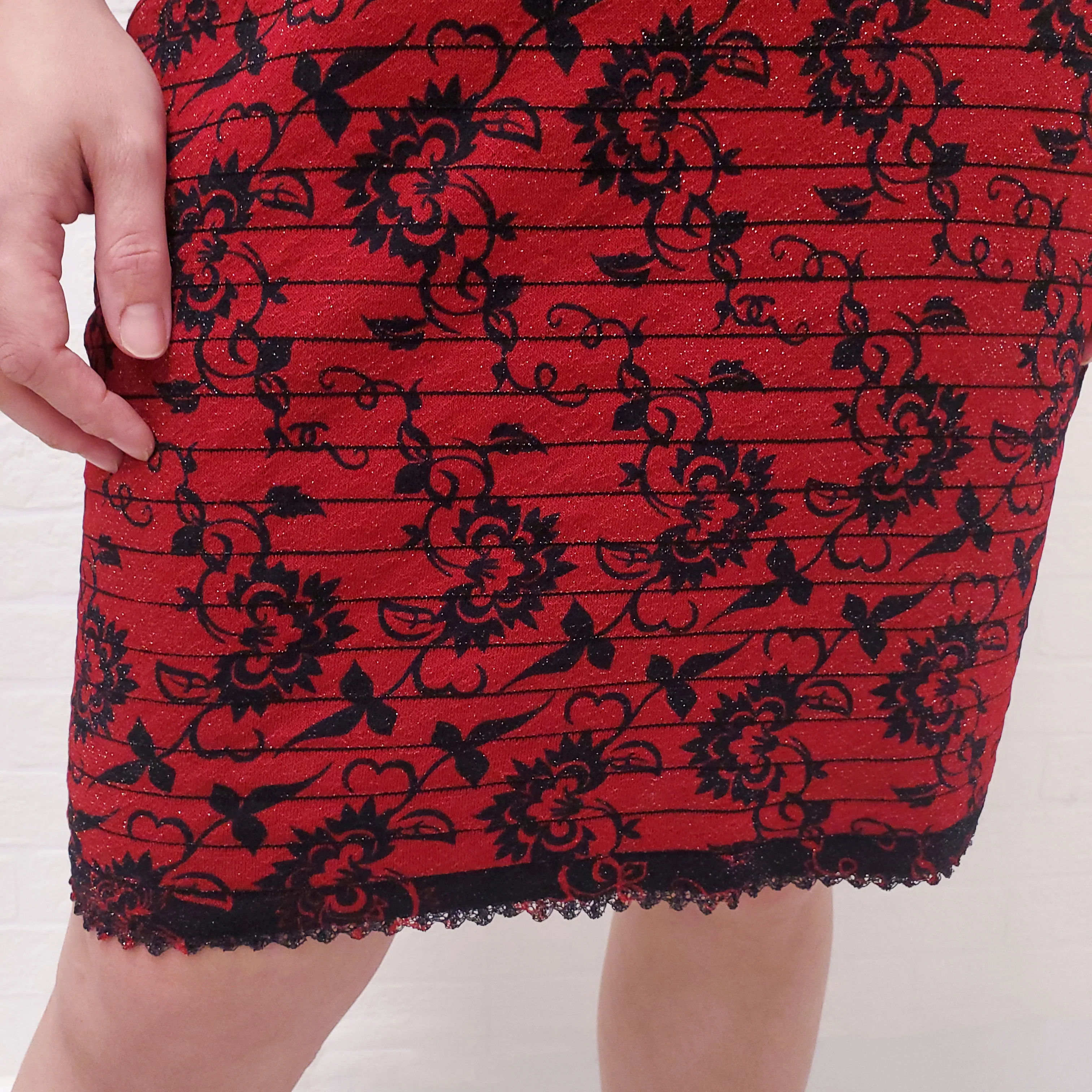 CHANEL WOOL MID-LENGTH PATTERNED DRESS - SIZE 40 - Image 6