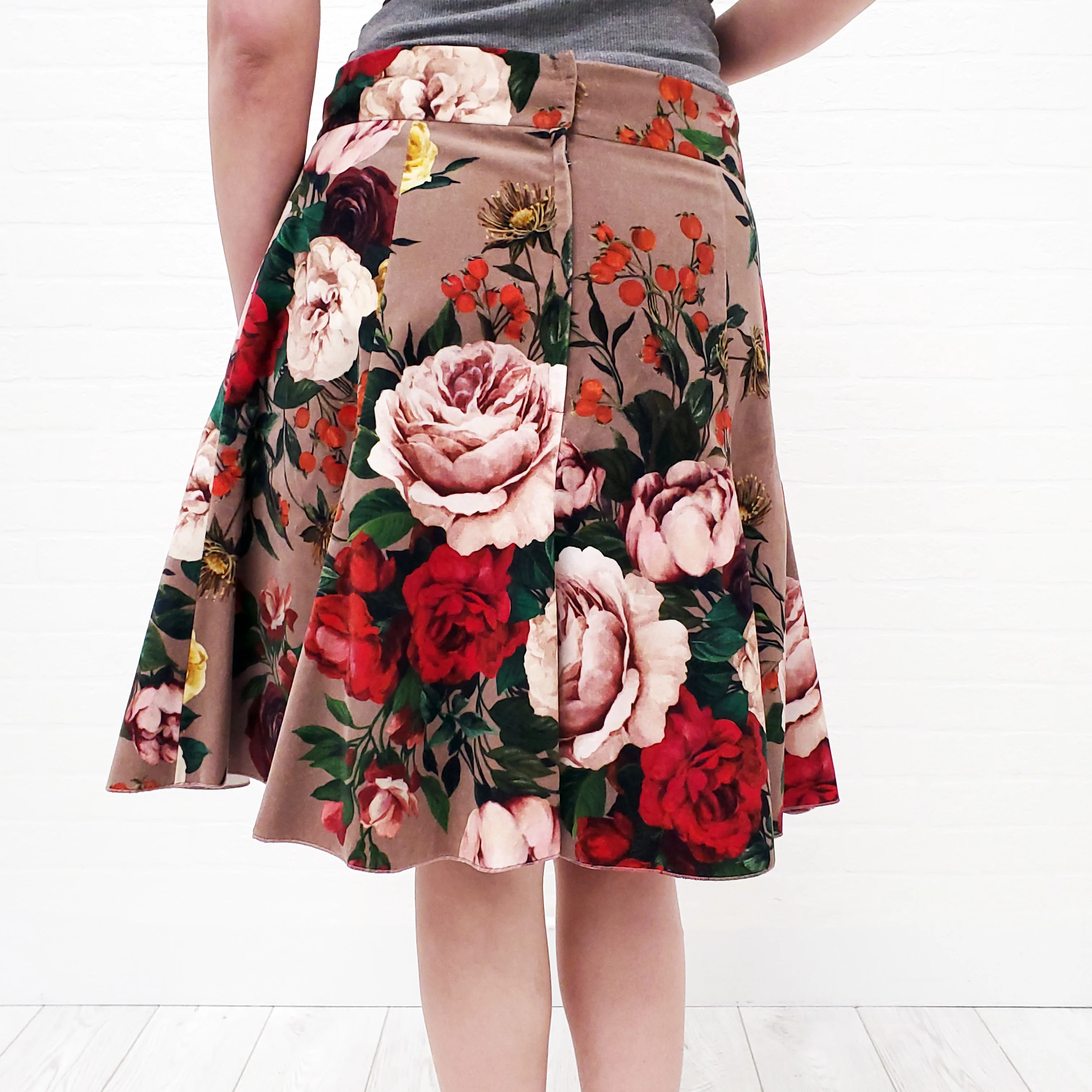 DOLCE & GABBANA PINK FLORAL VELVET SKIRT - SIZE 44 - Image 6