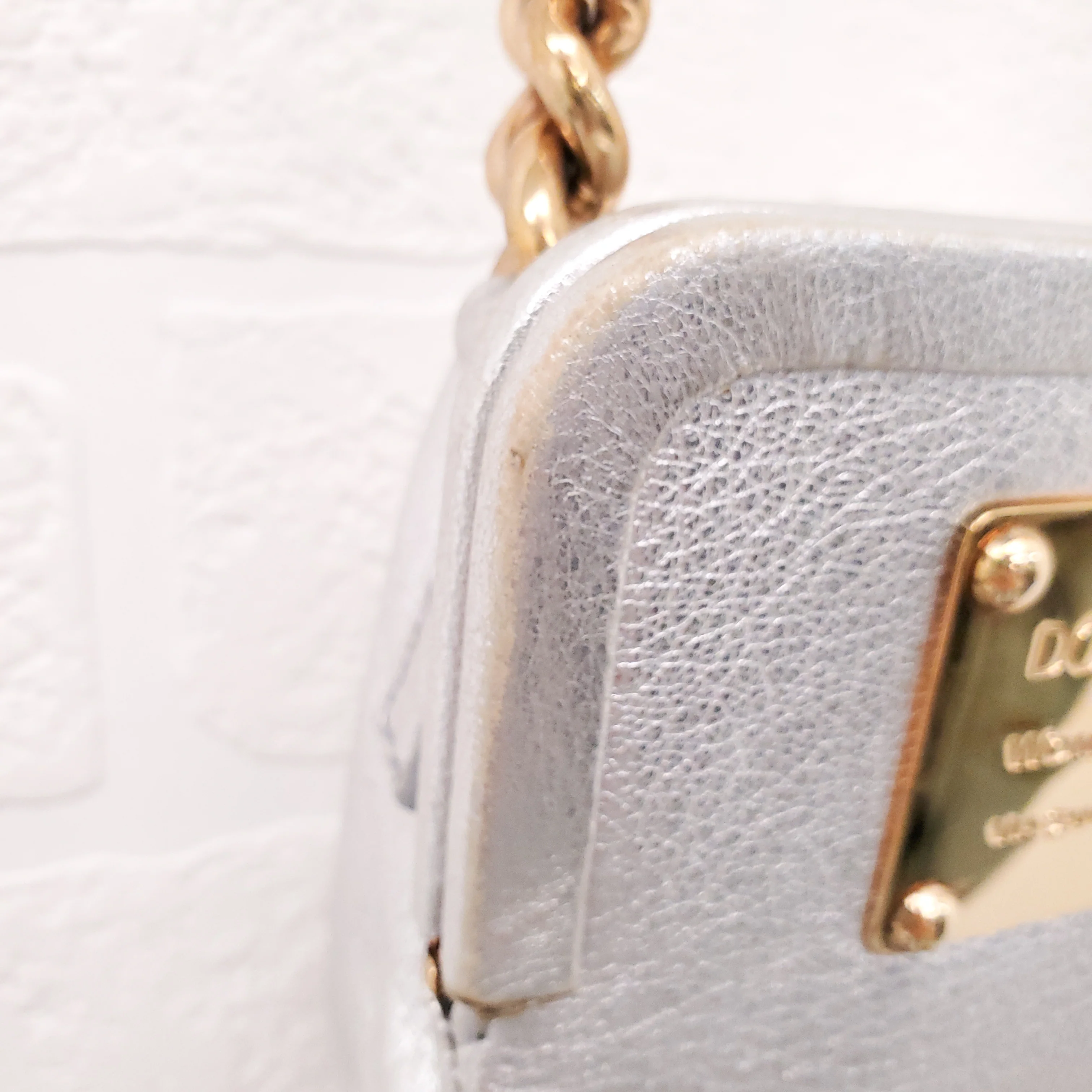 DOLCE & GABBANA SILVER LEATHER MINI PURSE WITH GOLD LOGO - Image 4