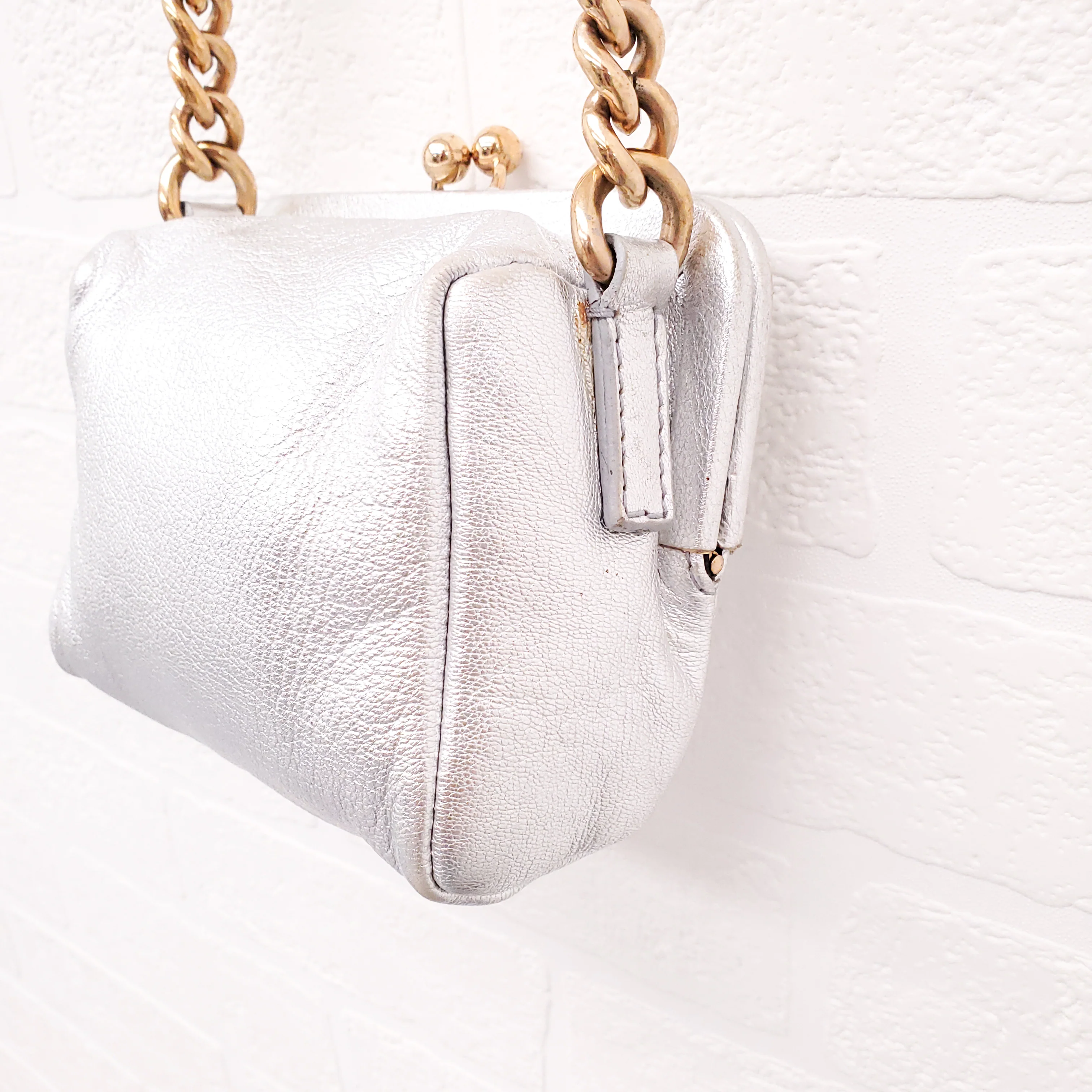 DOLCE & GABBANA SILVER LEATHER MINI PURSE WITH GOLD LOGO - Image 5