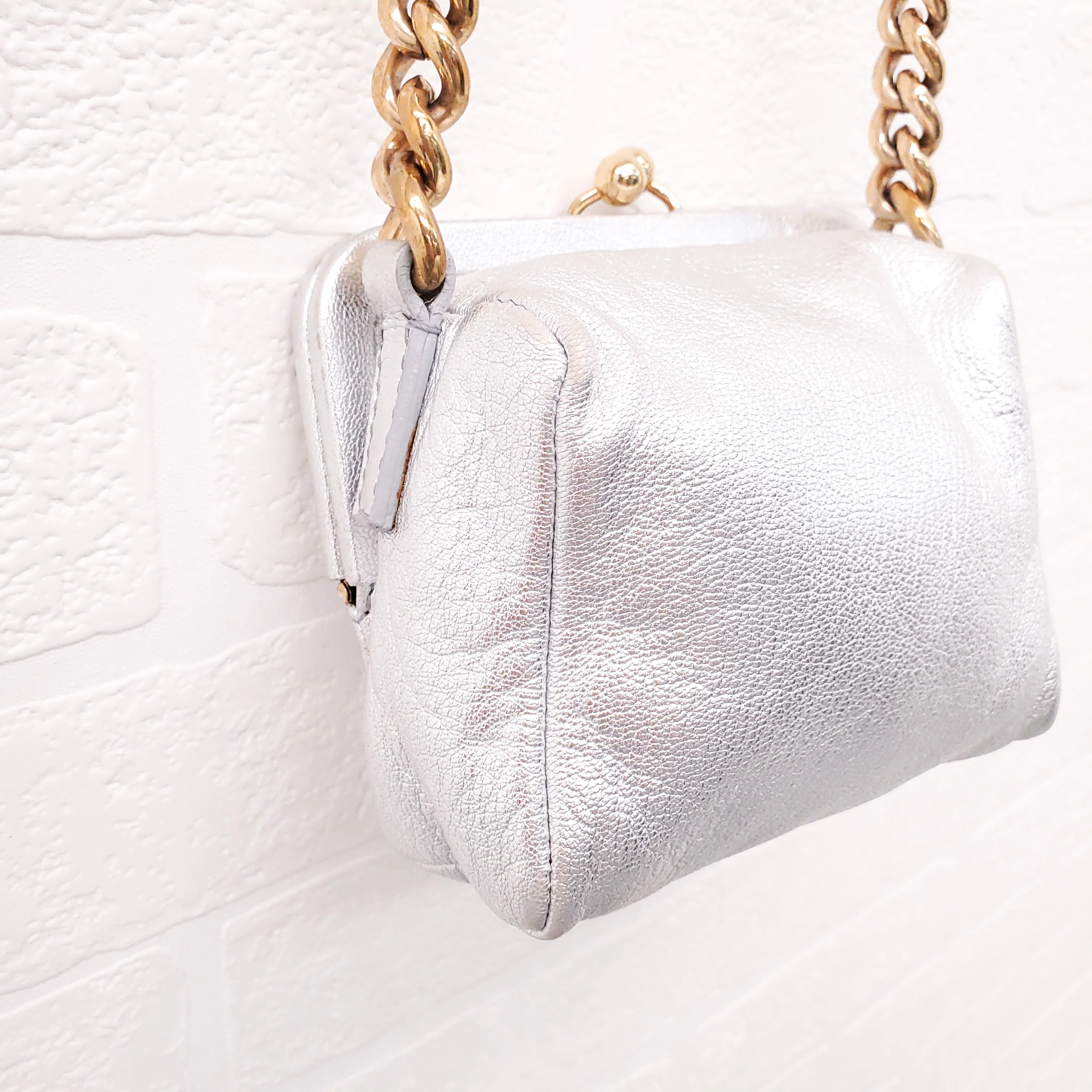 DOLCE & GABBANA SILVER LEATHER MINI PURSE WITH GOLD LOGO - Image 6