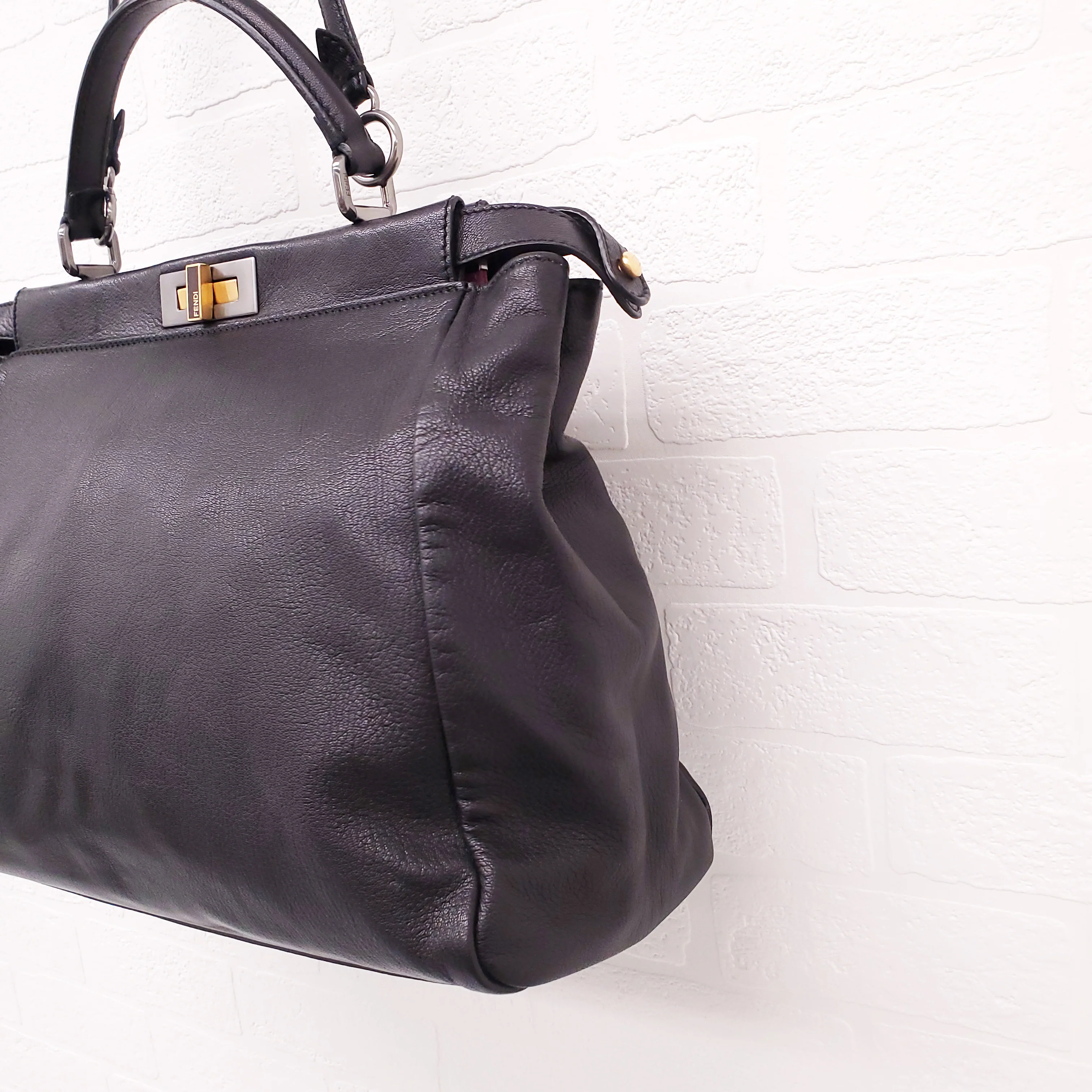 FENDI BLACK MEDIUM PEEKABOO BAG WITH PINK INTERIOR - Image 4