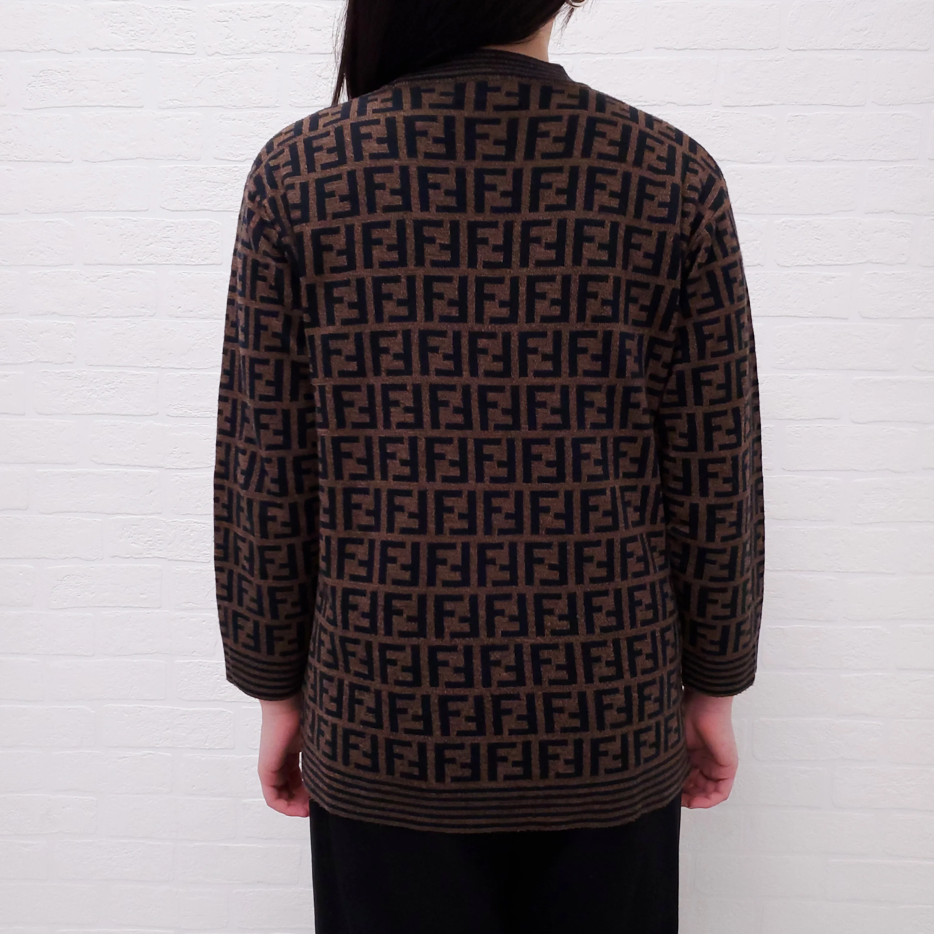 FENDI BROWN LOGO SWEATER - SIZE L - Image 6