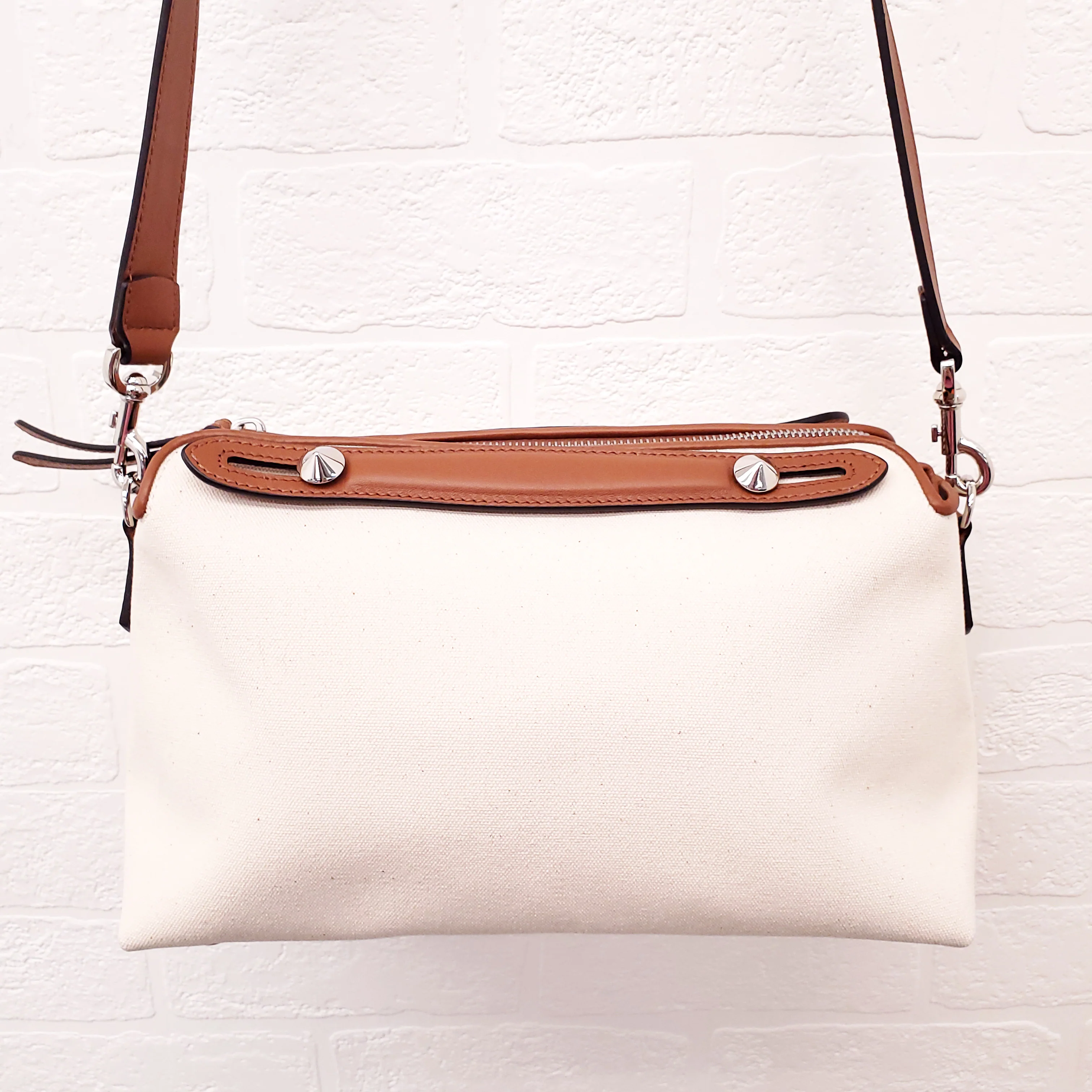 FENDI 'BY THE WAY' CANVAS ADJUSTABLE SHOULDER BAG - Image 3