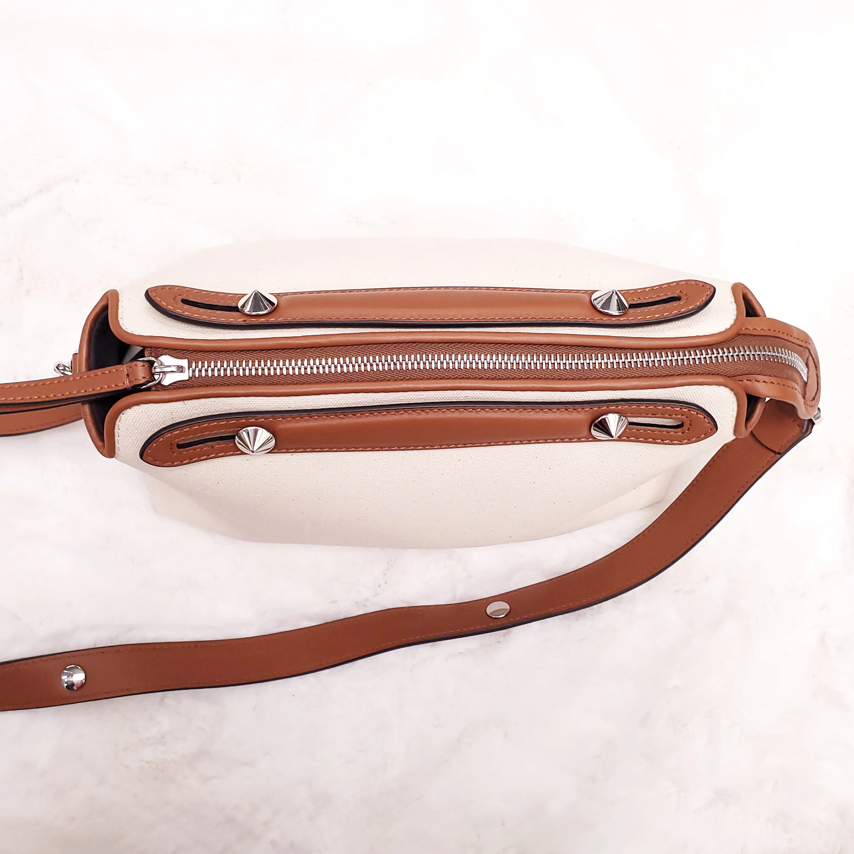 FENDI 'BY THE WAY' CANVAS ADJUSTABLE SHOULDER BAG - Image 4