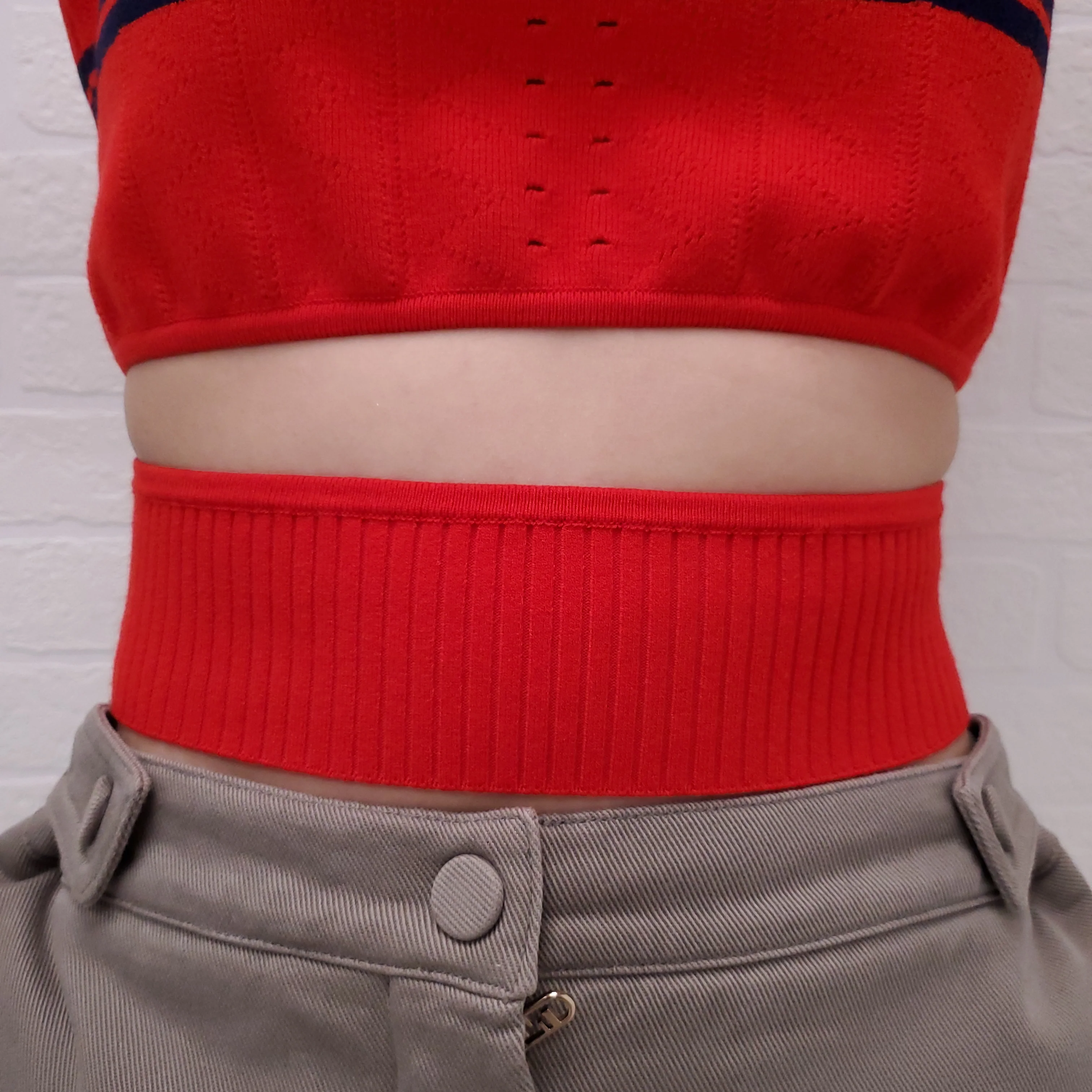 FENDI RED AND NAVY CROPPED SWEATER WITH RIBBON DETAIL - SIZE 36 - Image 5