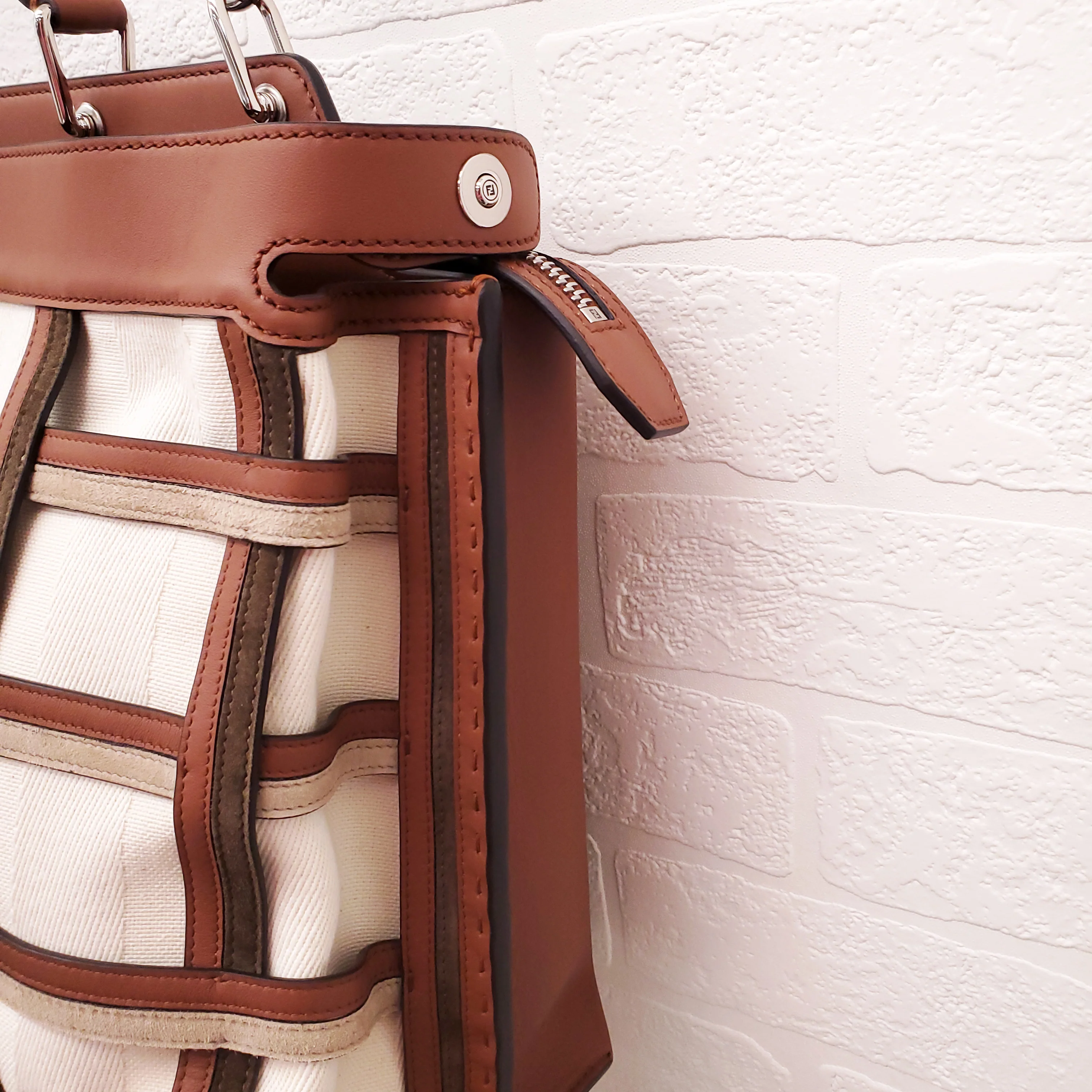 FENDI TAN LEATHER AND CANVAS LARGE 'PANELLED PEEKABOO' BAG - Image 11