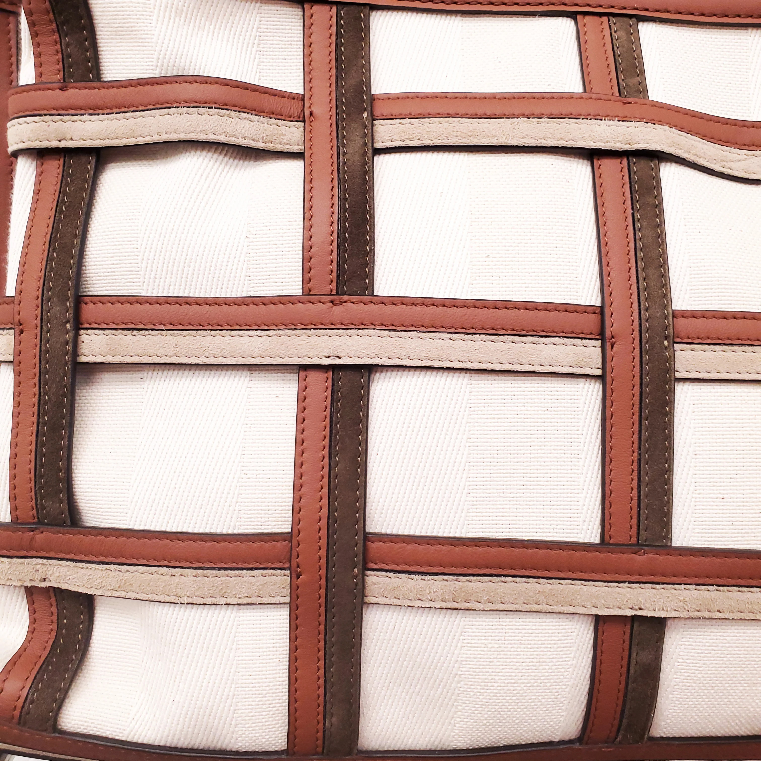 FENDI TAN LEATHER AND CANVAS LARGE 'PANELLED PEEKABOO' BAG - Image 9