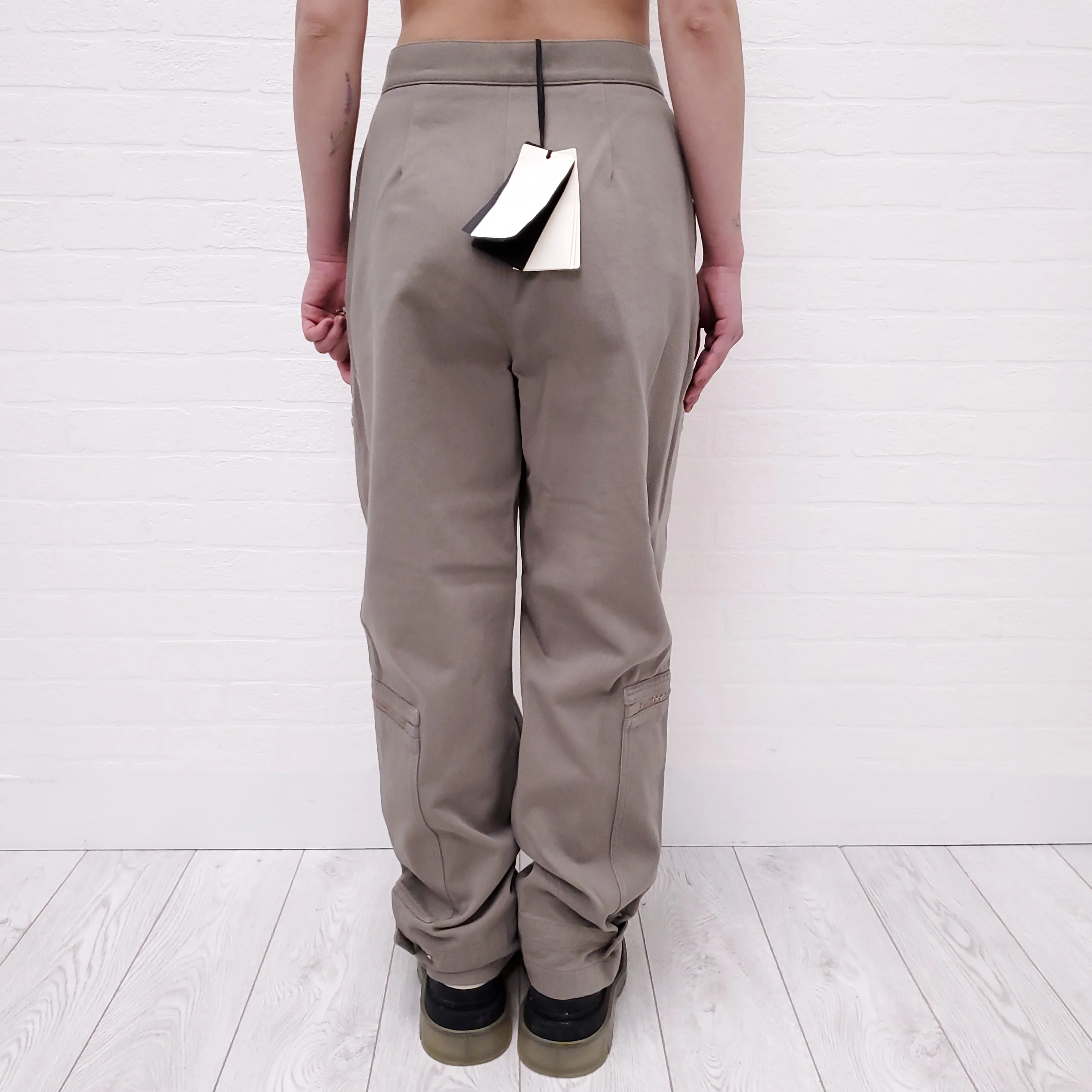 FENDI TAUPE CARGO PANTS WITH LOGO ZIPPERS - SIZE 40 - Image 6
