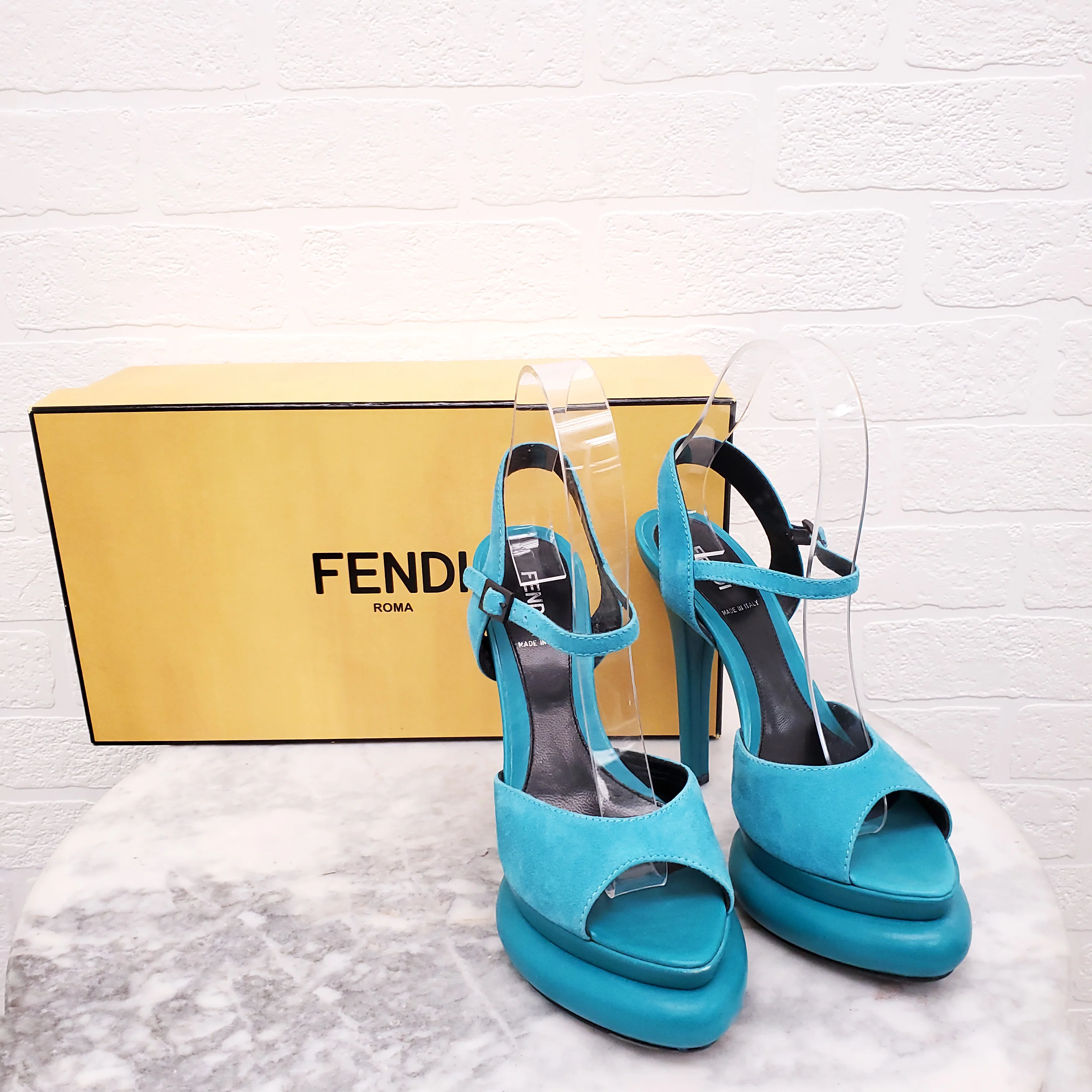 FENDI TURQUOISE SUEDE HEELS - SIZE 36.5 - Image 8
