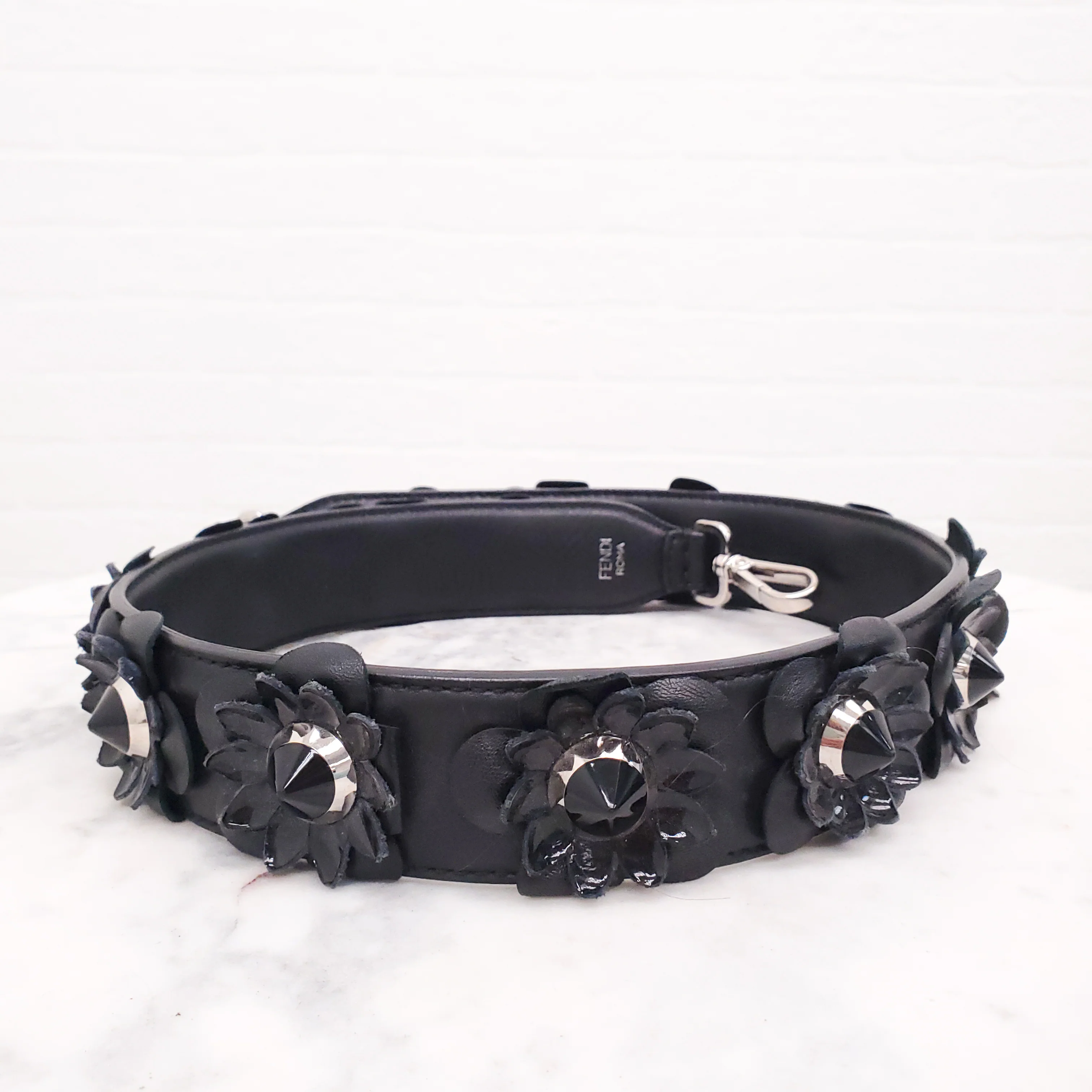 FENDI X LARGE PEEKABOO WITH FLORAL STRAP - Image 11