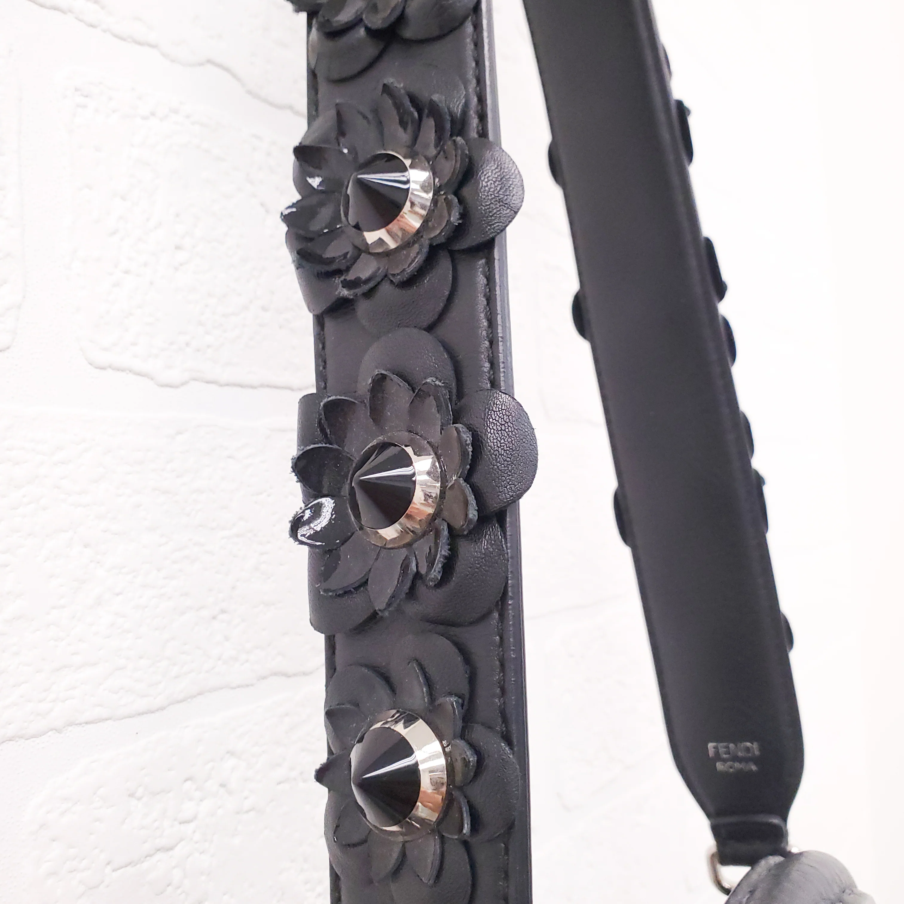 FENDI X LARGE PEEKABOO WITH FLORAL STRAP - Image 12