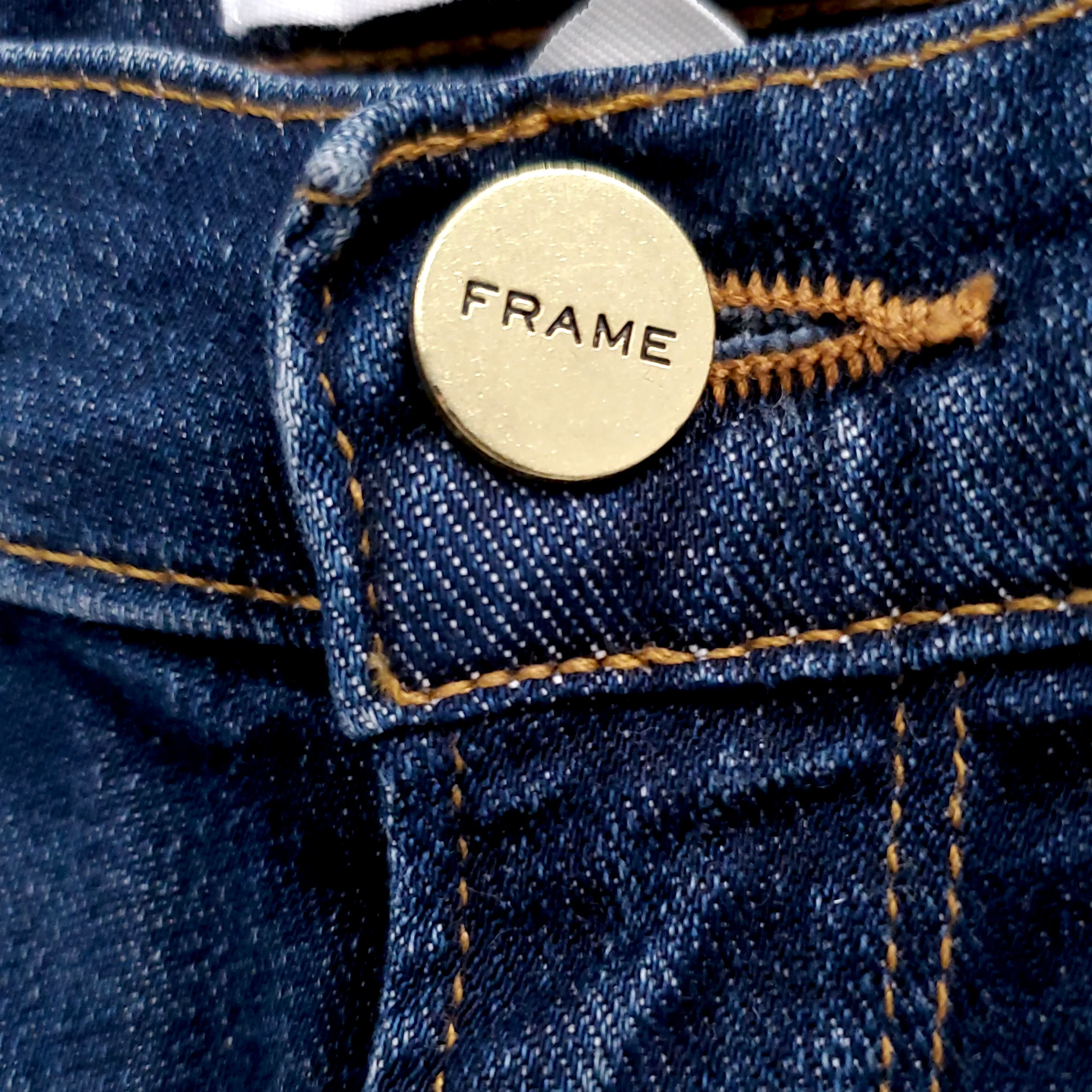 FRAME MID RISE DISTRESSED SKINNY JEANS - SIZE 24 - Image 3