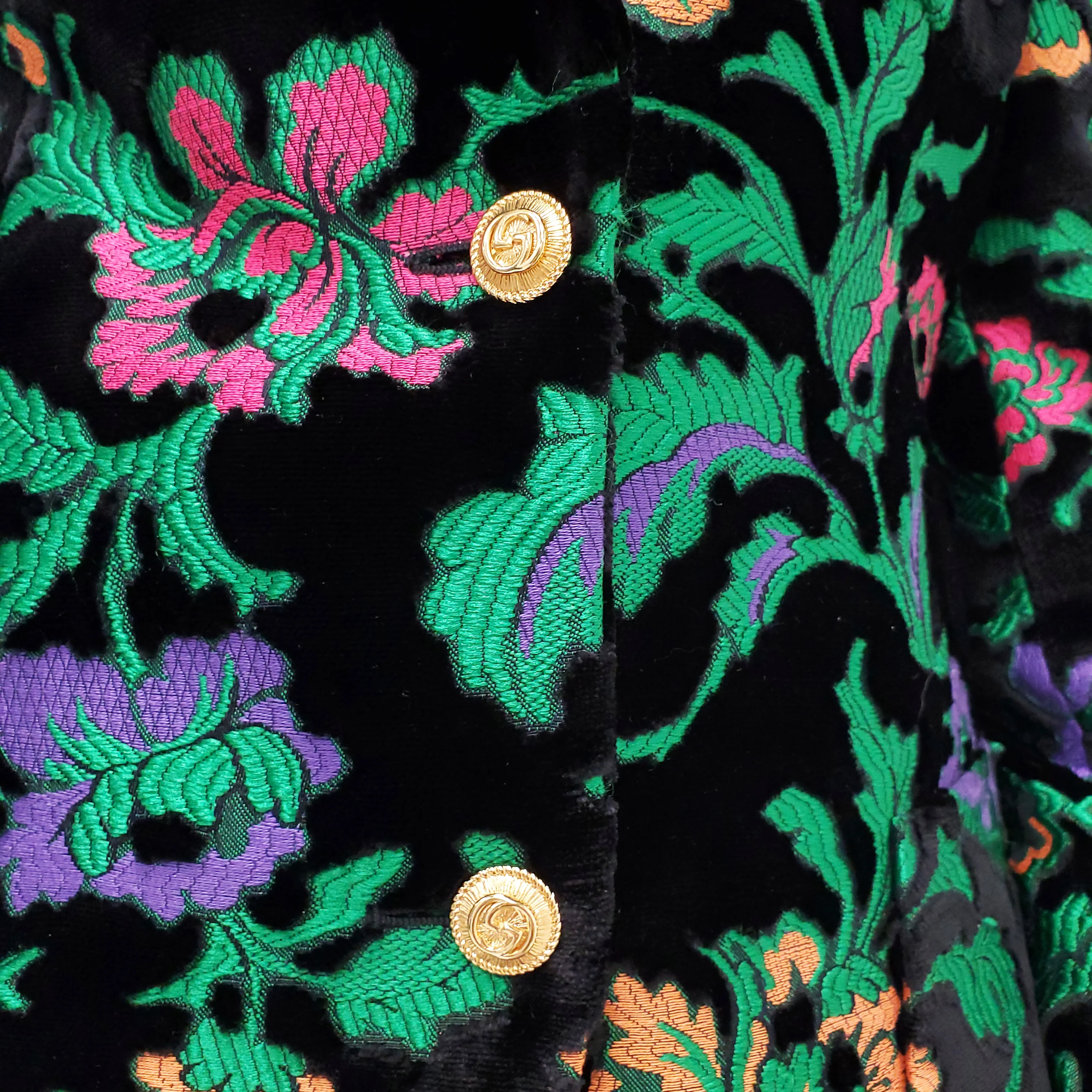 GUCCI BLACK VELVET FLORAL BLAZER - SIZE 40 - Image 4