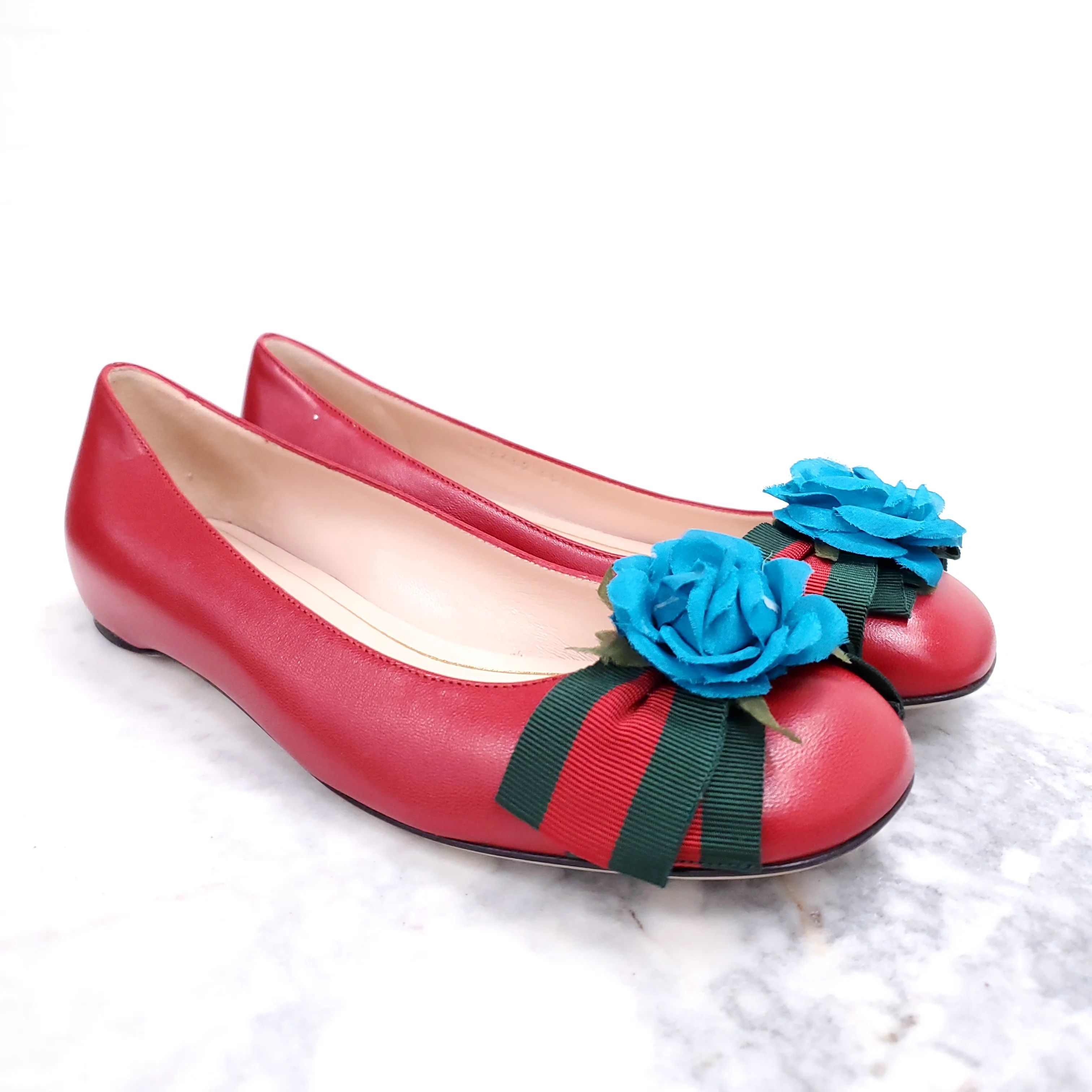 GUCCI FLATS WITH BOW DETAILS - SIZE 35.5 - Image 3