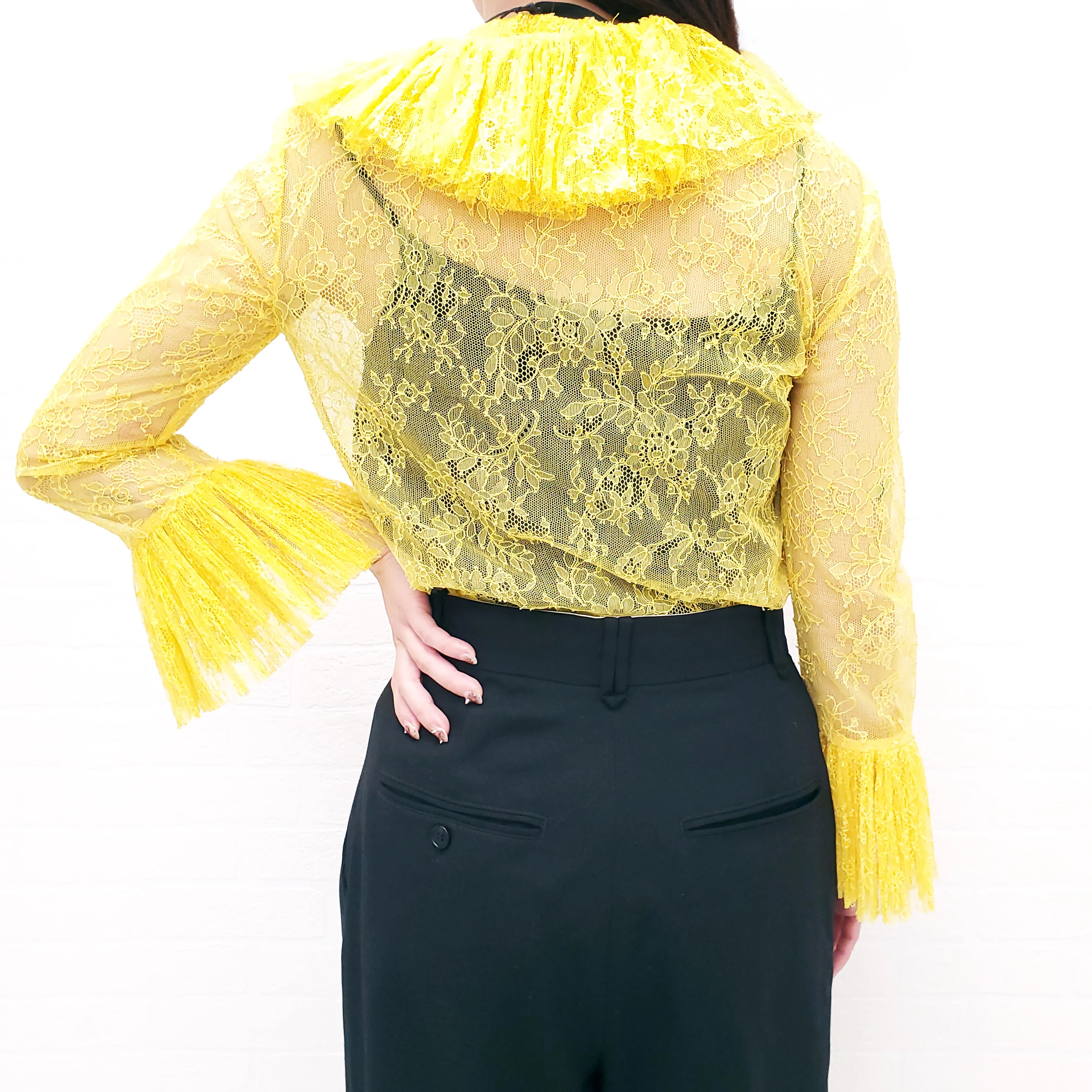GUCCI YELLOW LACE BLOUSE WITH BLACK RIBBON DETAIL - SIZE 38 - Image 5