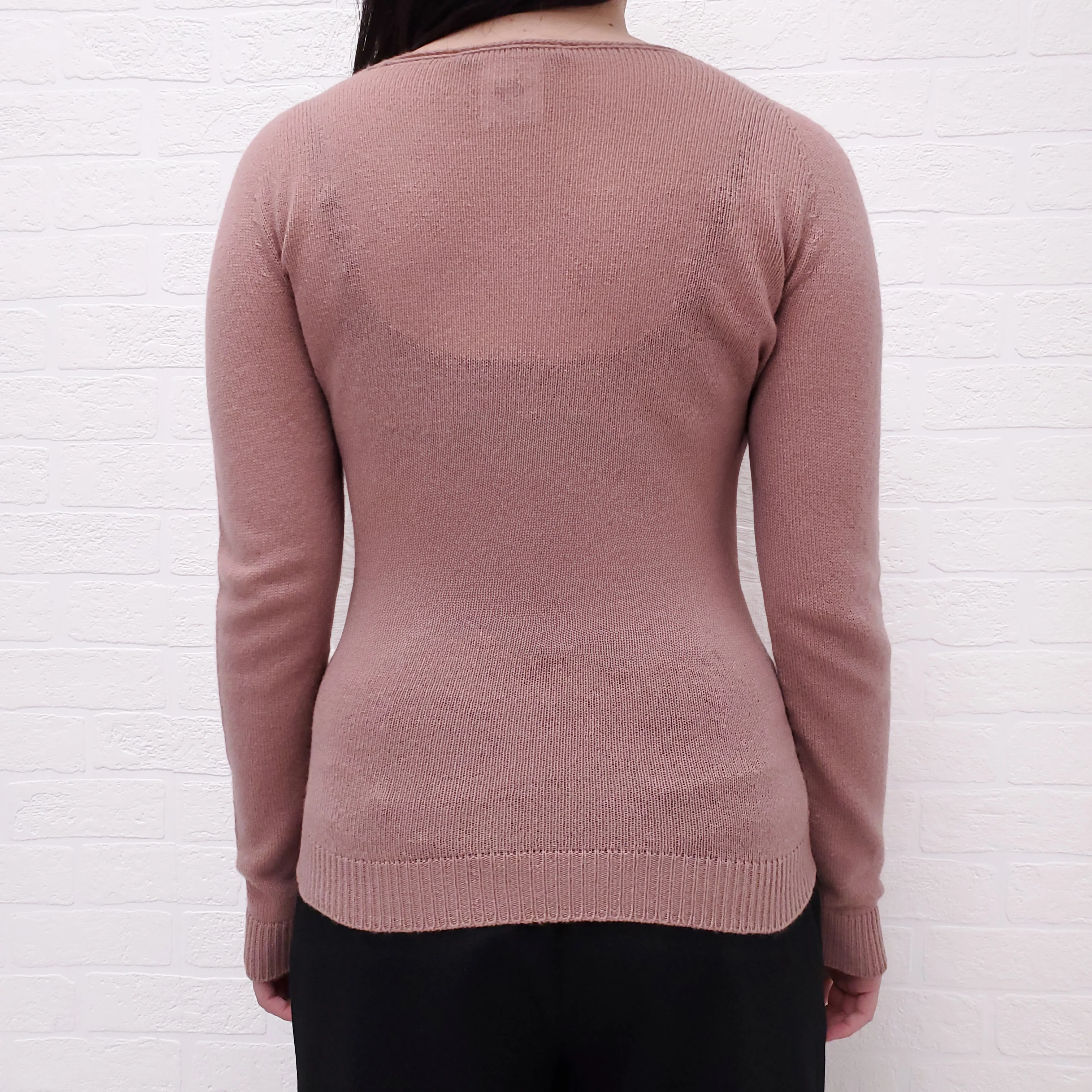 GUCCI PINK CASHMERE V NECK SWEATER - SIZE S - Image 5