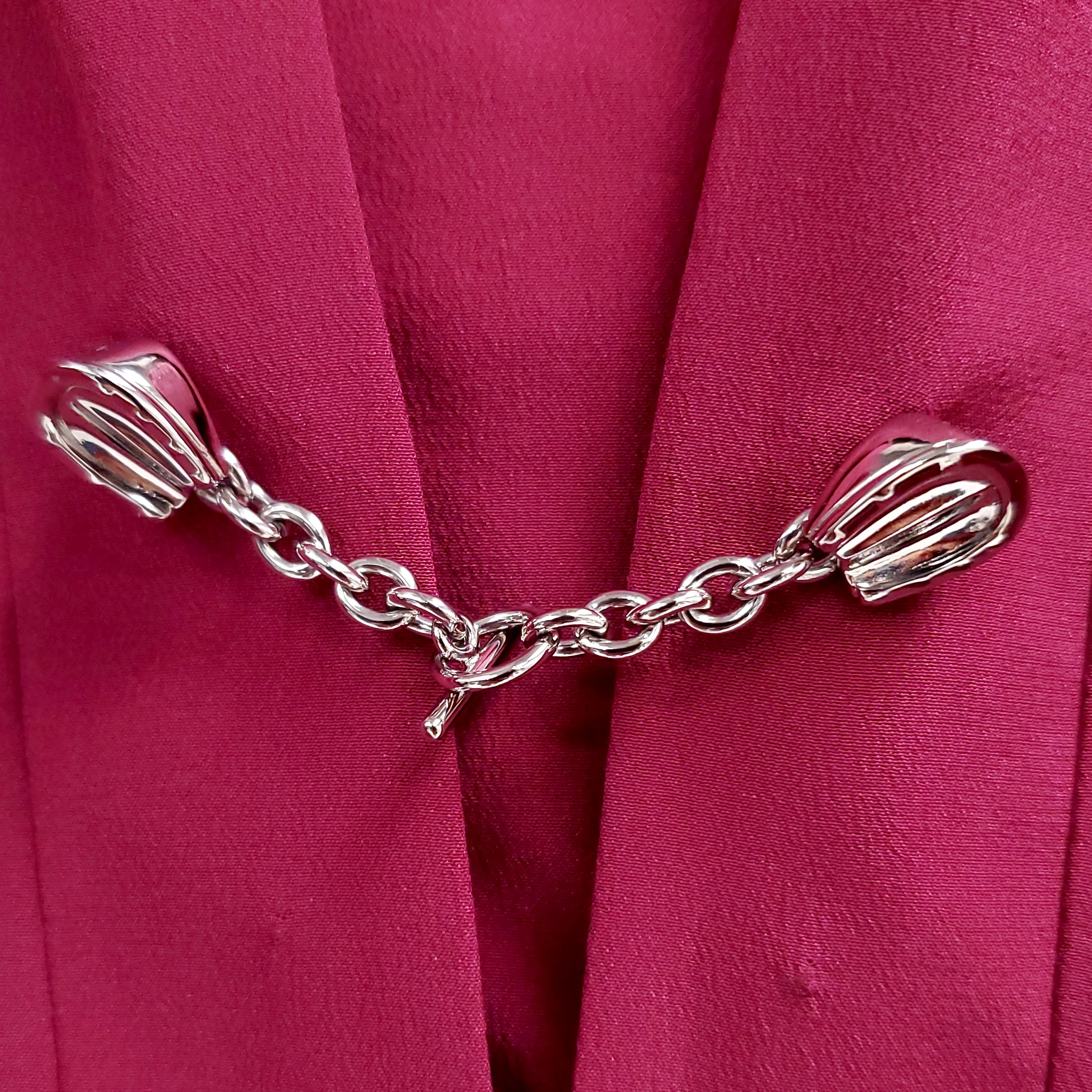 GUCCI RASPBERRY SILK DRESS WITH SILVER CHAIN DETAIL - SIZE 38 - Image 3