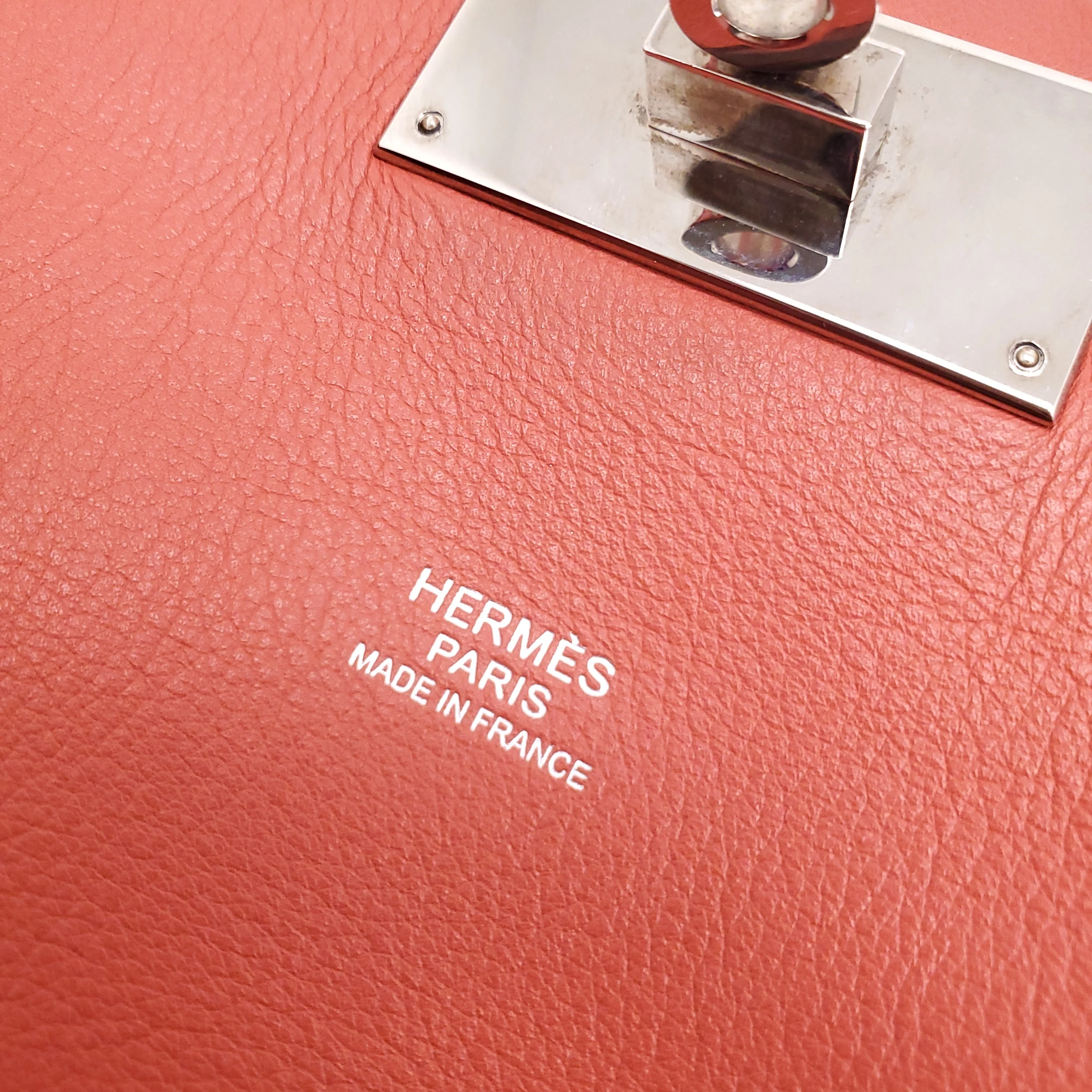 HERMÈS CORAL TOOLBOX BAG - Image 12