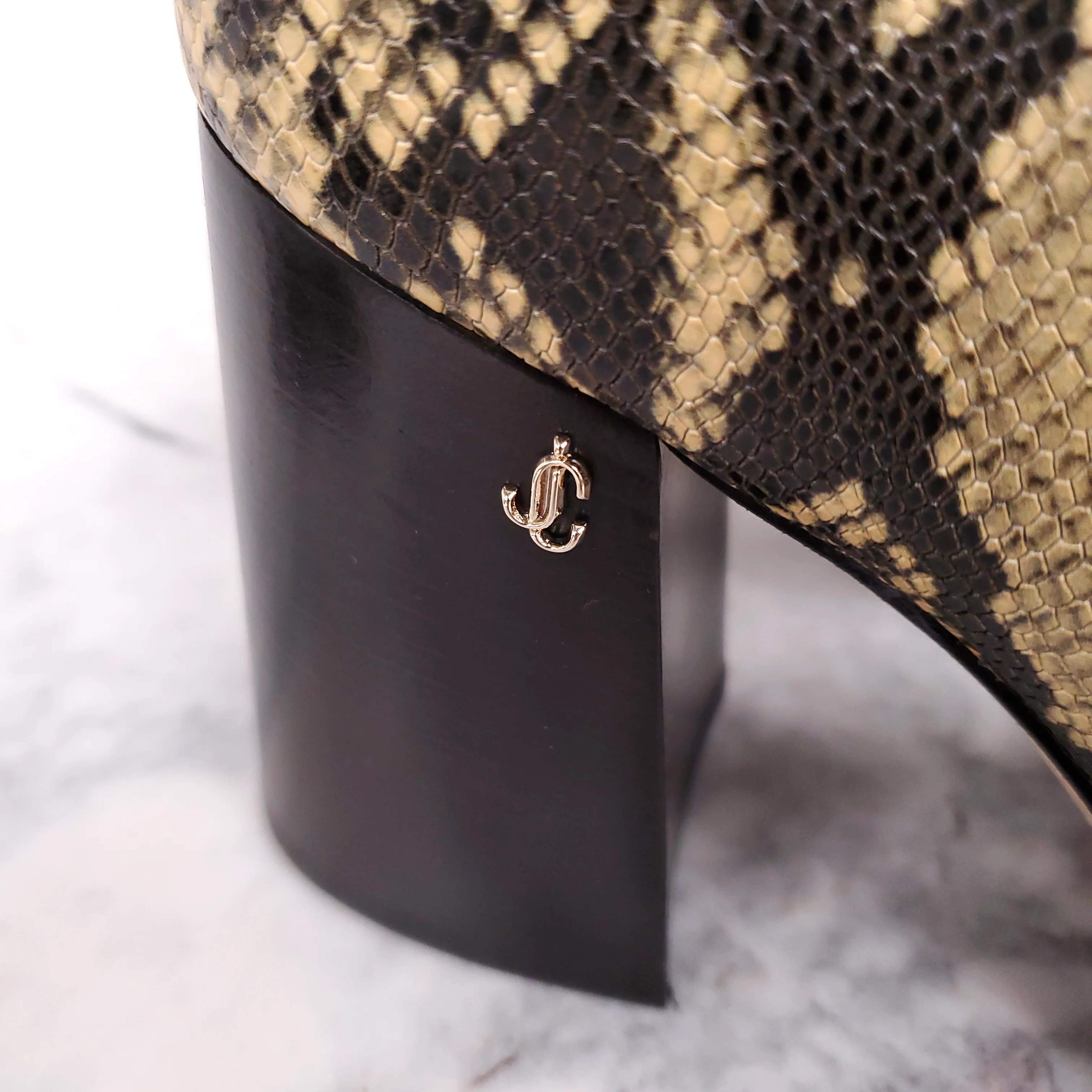 JIMMY CHOO YELLOW CROC BOOTIES WITH JC LOGO ($1500) - SIZE 40.5 - Image 4