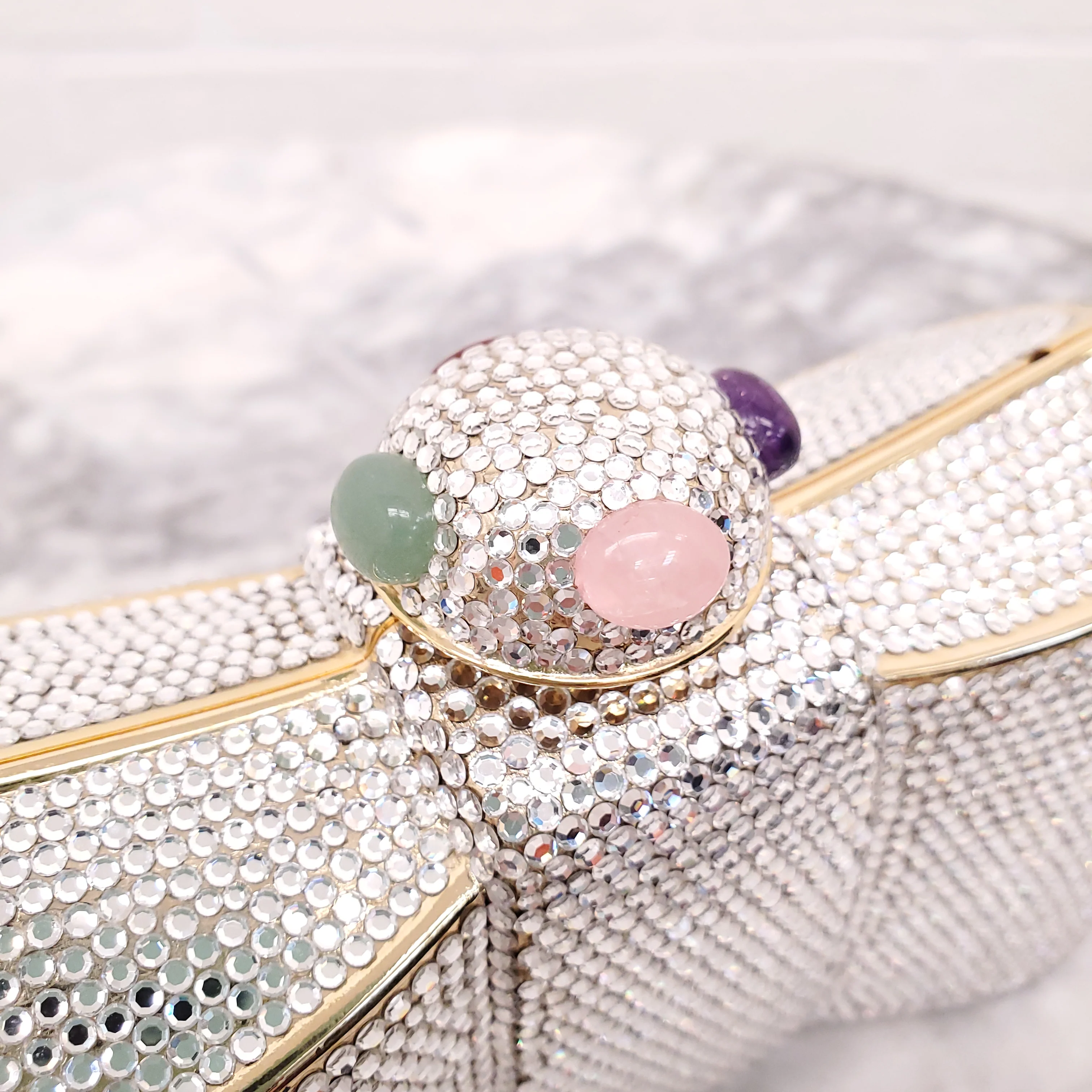 JUDITH LEIBER BOW CLUTCH - Image 5