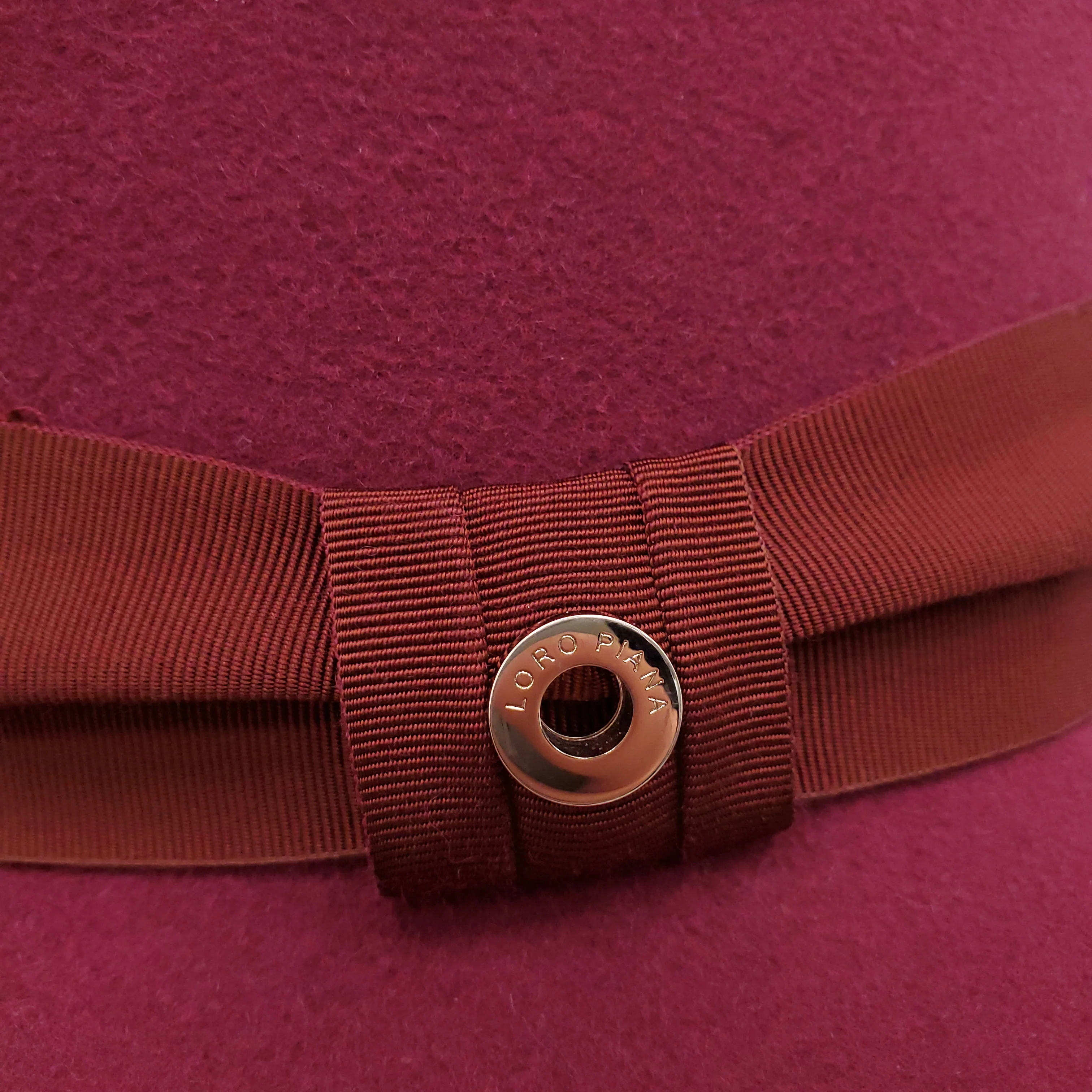 LORO PIANA BURGUNDY CASHMERE HAT - SIZE M - Image 3