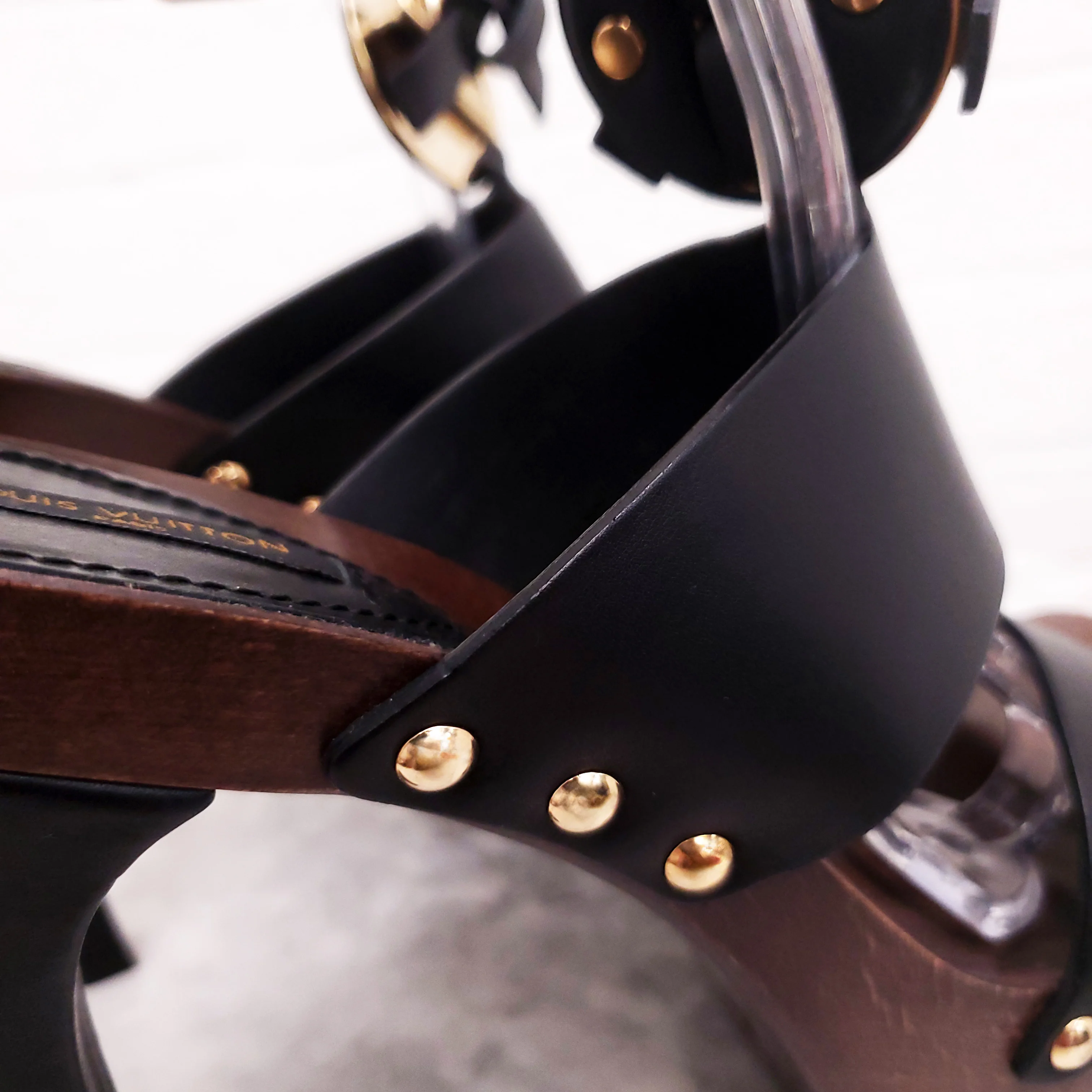 LOUIS VUITTON LEATHER WOODEN PLATFORM SANDALS - SIZE 37.5 - Image 7