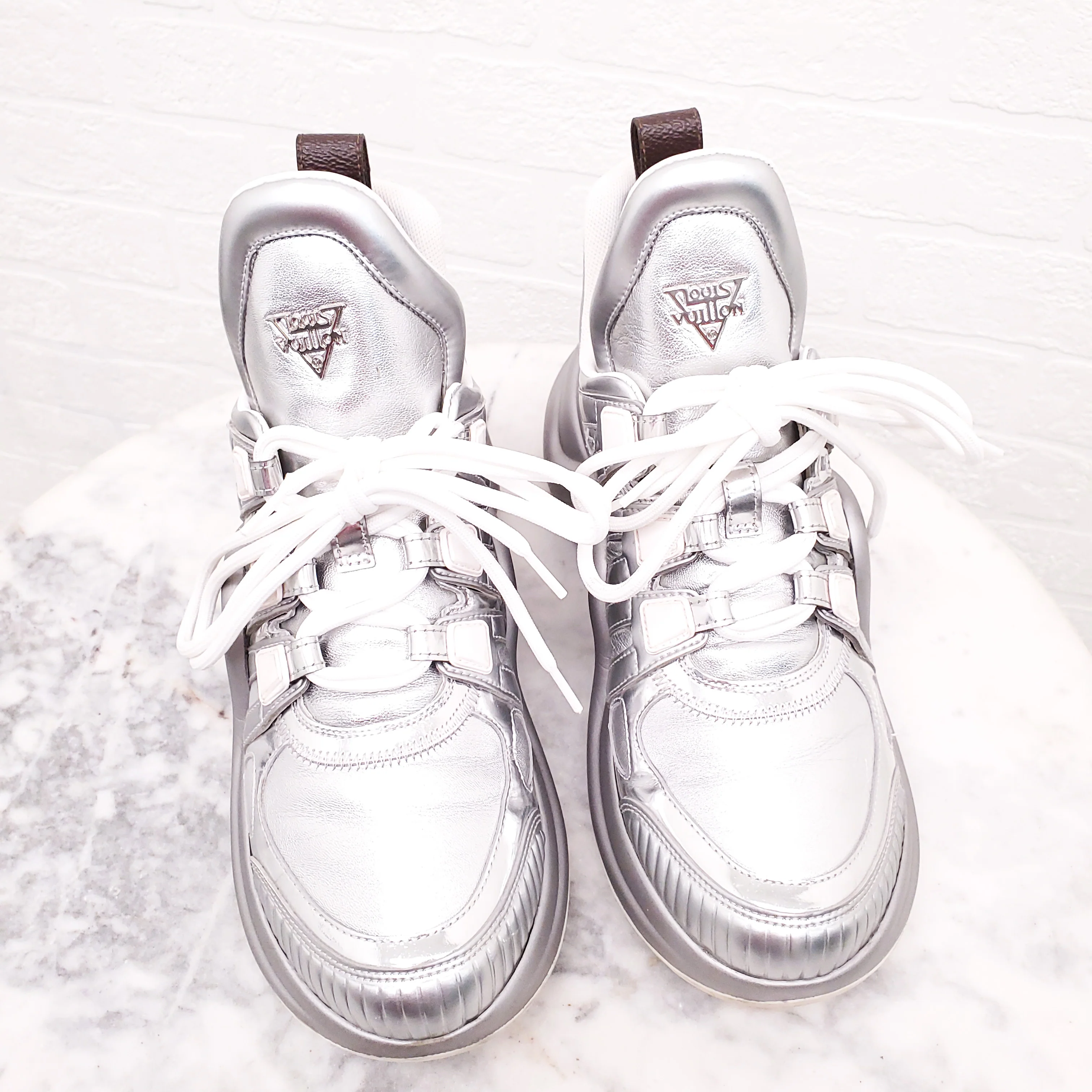 LOUIS VUITTON SILVER ARCH LIGHT CHUNKY SNEAKERS - SIZE 38 - Image 3