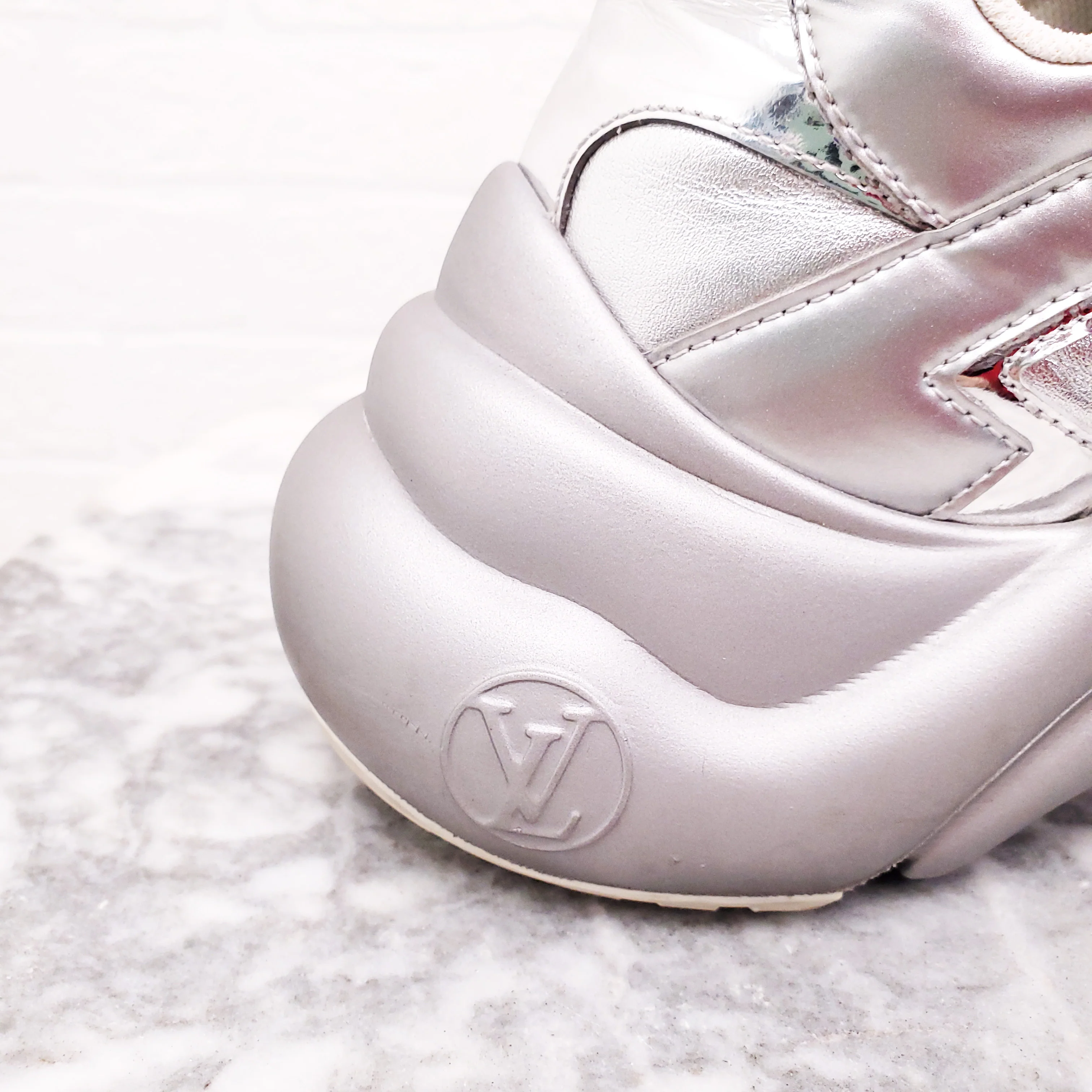 LOUIS VUITTON SILVER ARCH LIGHT CHUNKY SNEAKERS - SIZE 38 - Image 6