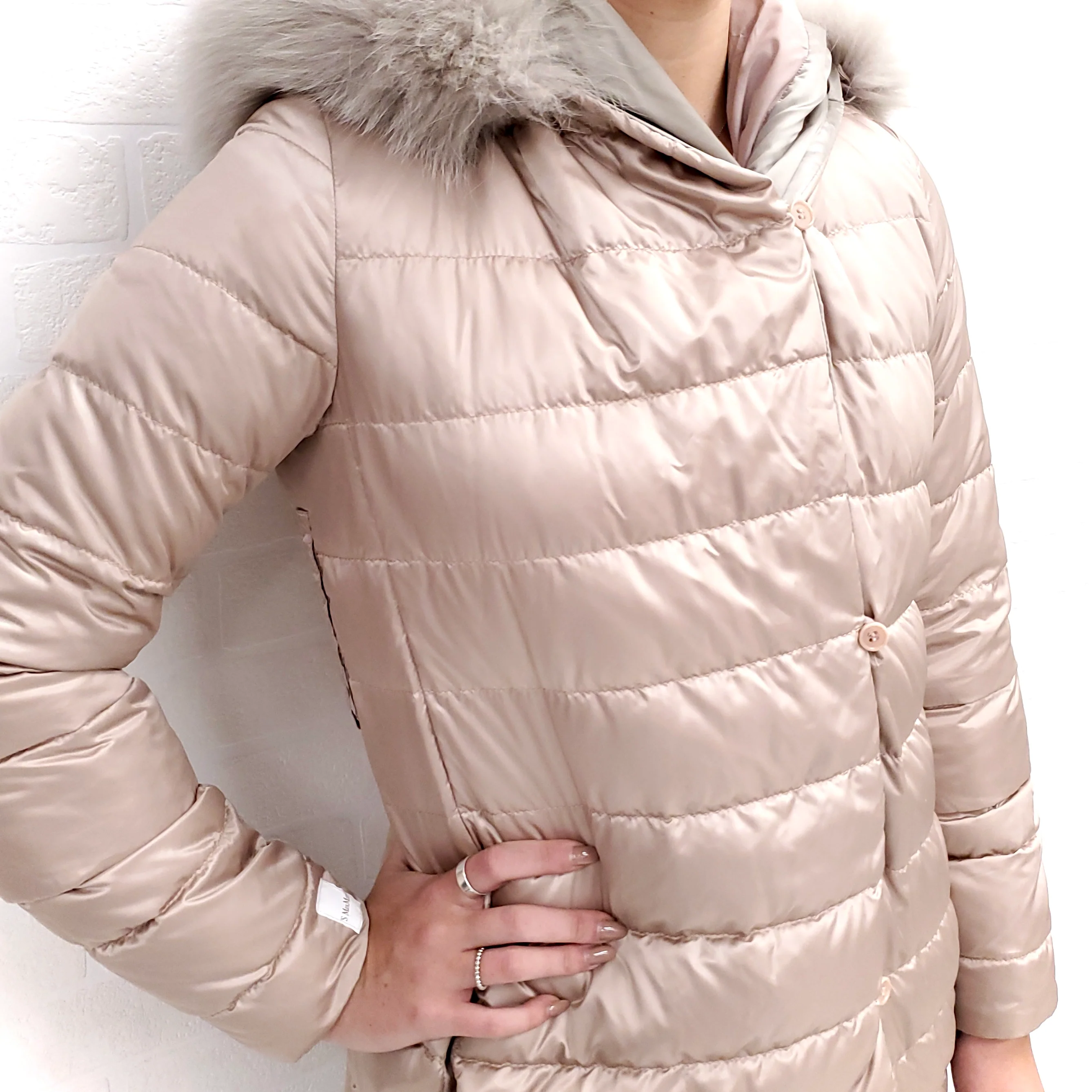 MAX MARA REVERSIBLE COAT WITH FUR HOOD - SIZE 4 - Image 5