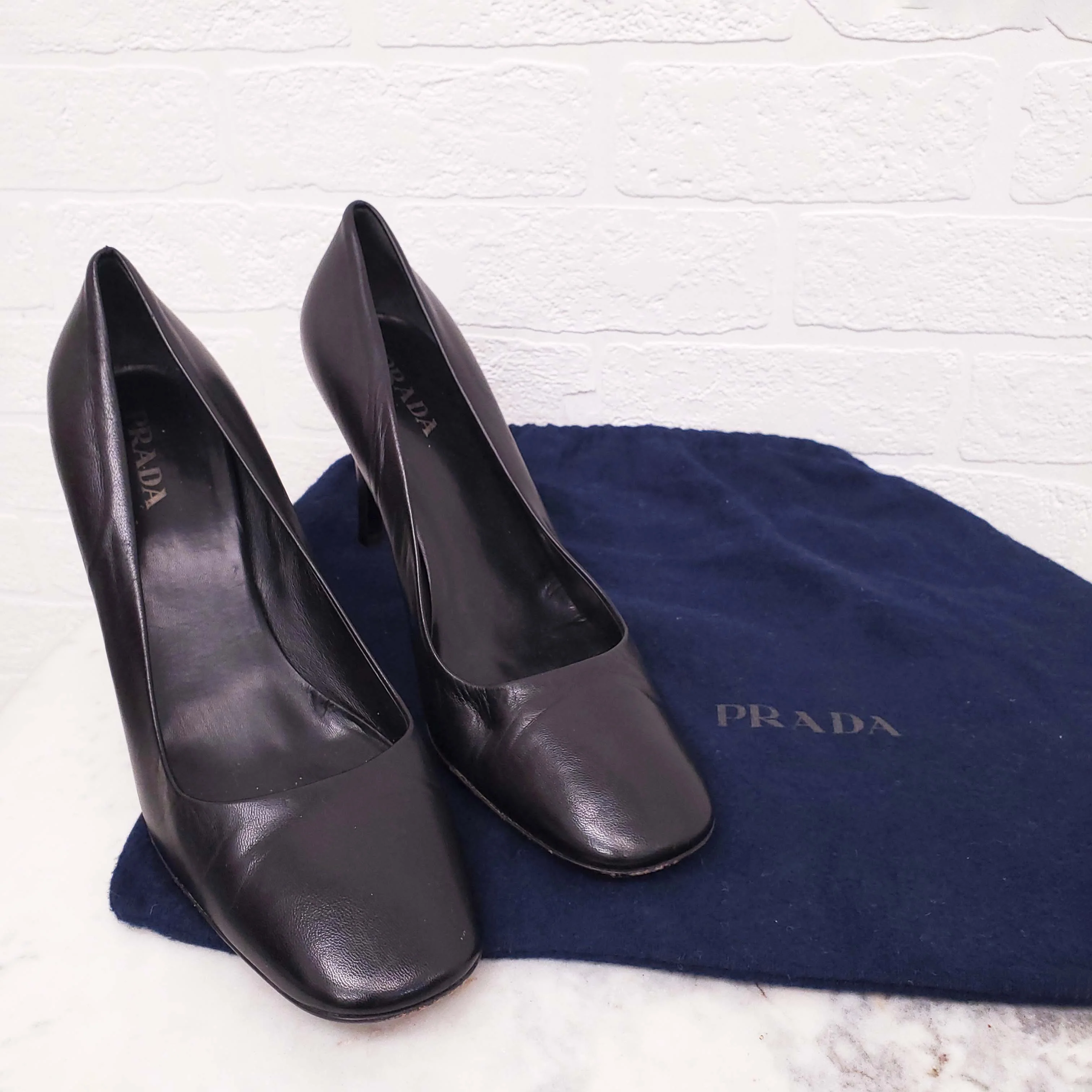 PRADA BLACK LEATHER HEELS - SIZE 39.5 - Image 3