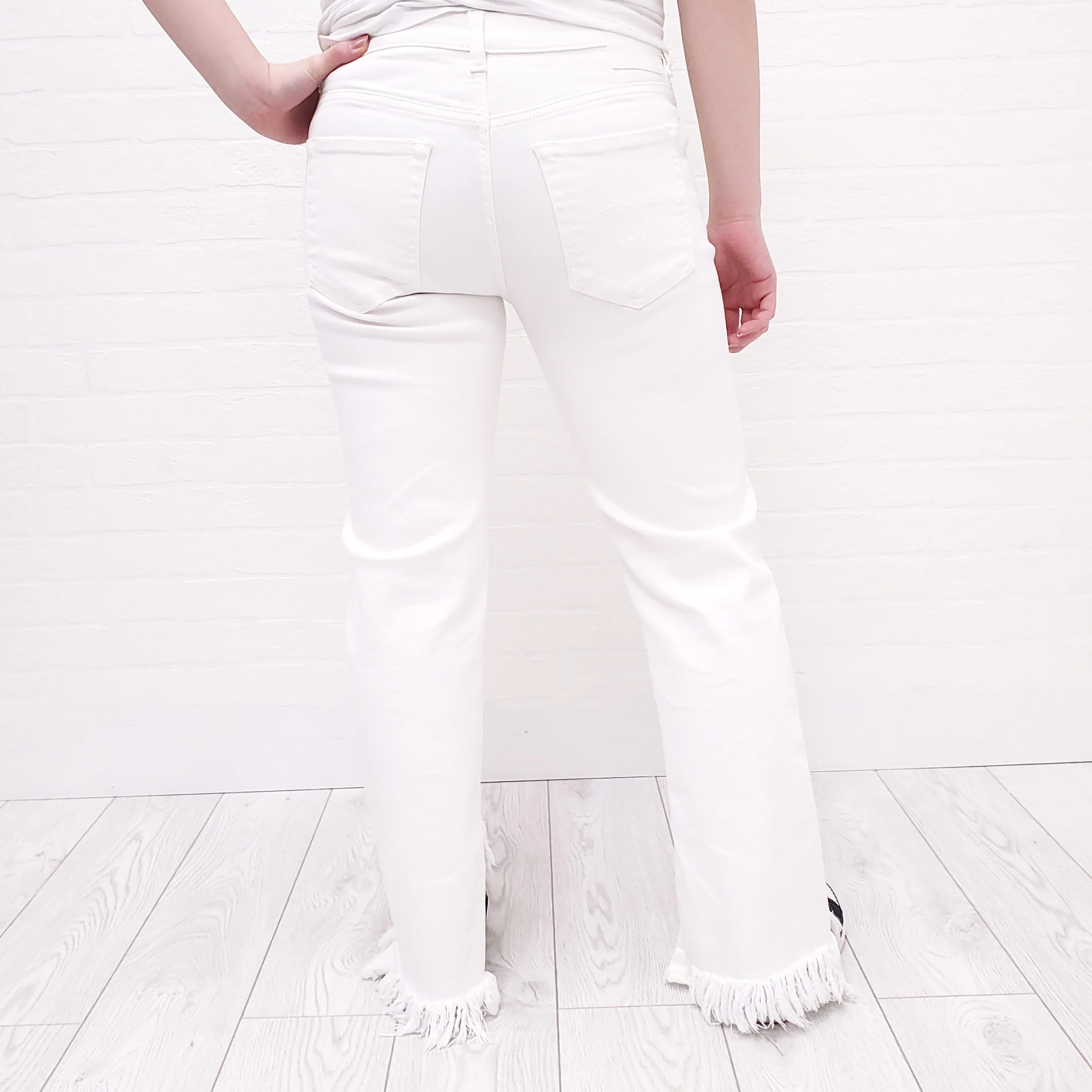 R13 WHITE DISTRESSED BOY STRAIGHT WITH SPIRAL JEANS - SIZE 27 - Image 4
